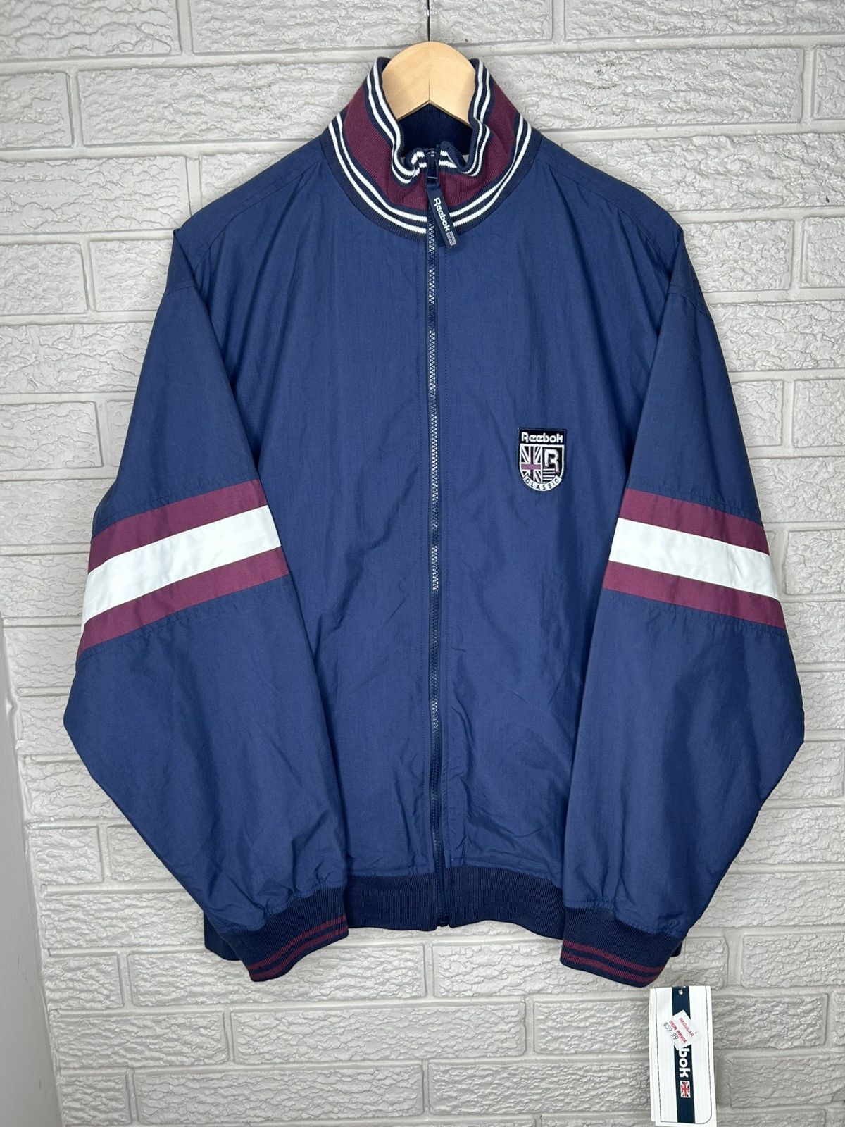 Reebok Vintage Reebok Classic Embroidered Jacket Size US L / EU 52-54 / 3 - 1 Thumbnail