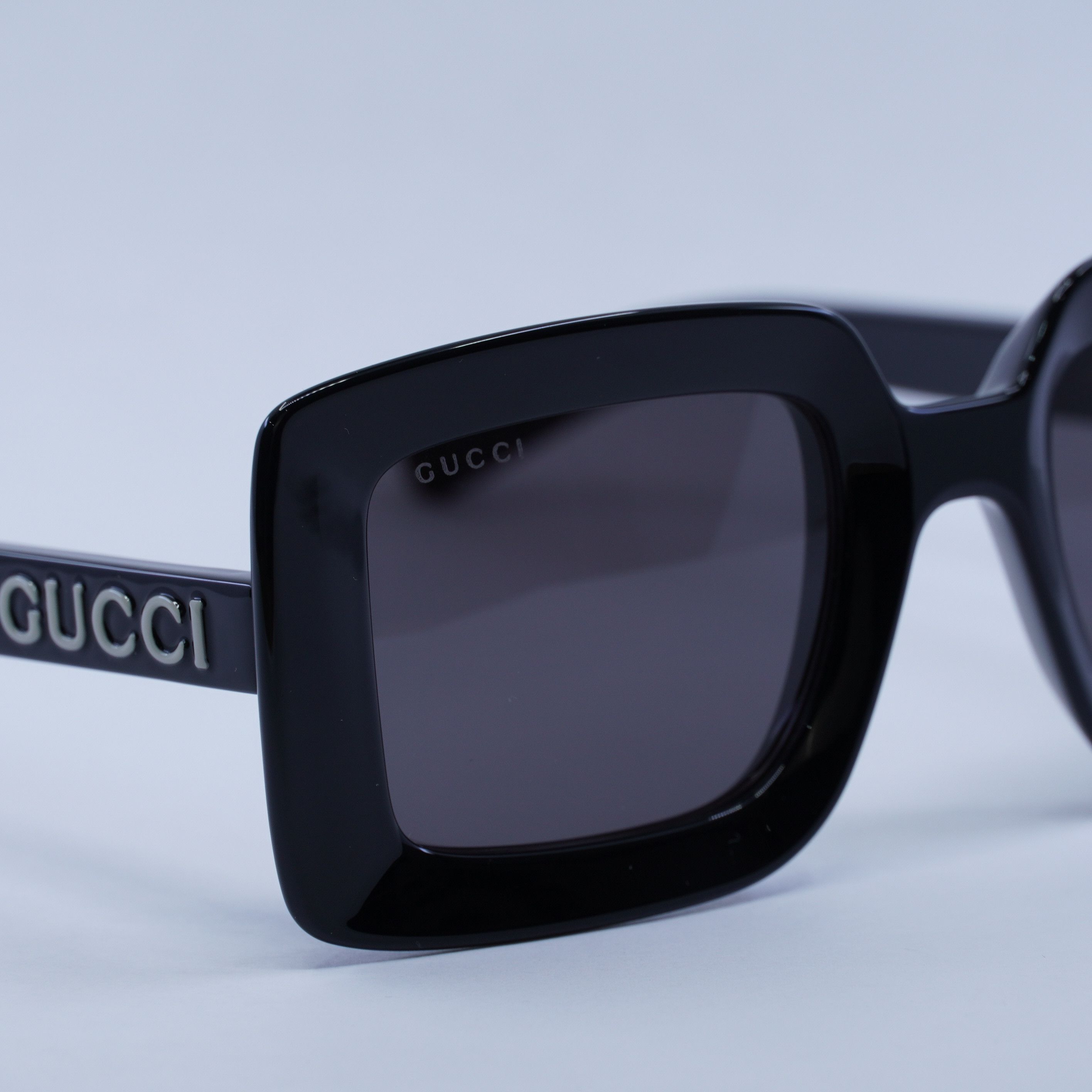 Gucci GG1718S 001 Women Sunglasses Black Square Frame display picture 1