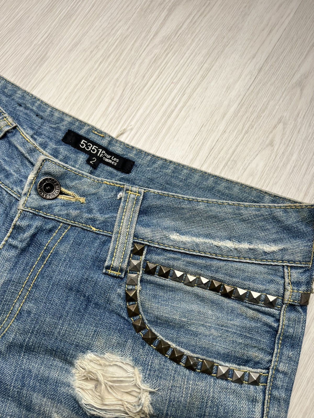 5351 POUR LES HOMMES 5351 Pour Less Hommes Spike Studded Distressed Jeans Size US 29 - 6 Thumbnail