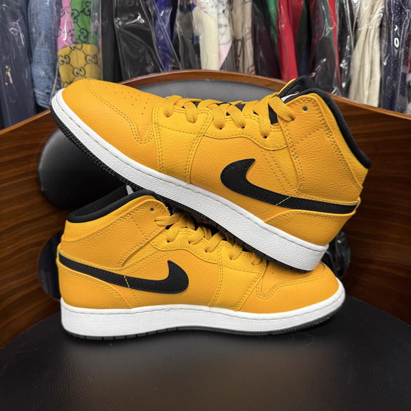Jordan Brand Air Jordan 1 Basketball Shoes K15 Size US 8.5 / IT 38.5 - 7 Thumbnail