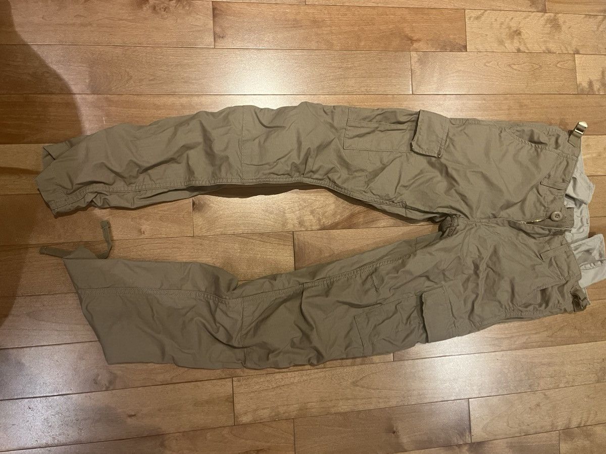 Carhartt Wip Carhartt aviation pants leather 26 waist x 30 inseam Size US 26 / EU 42 - 1 Thumbnail