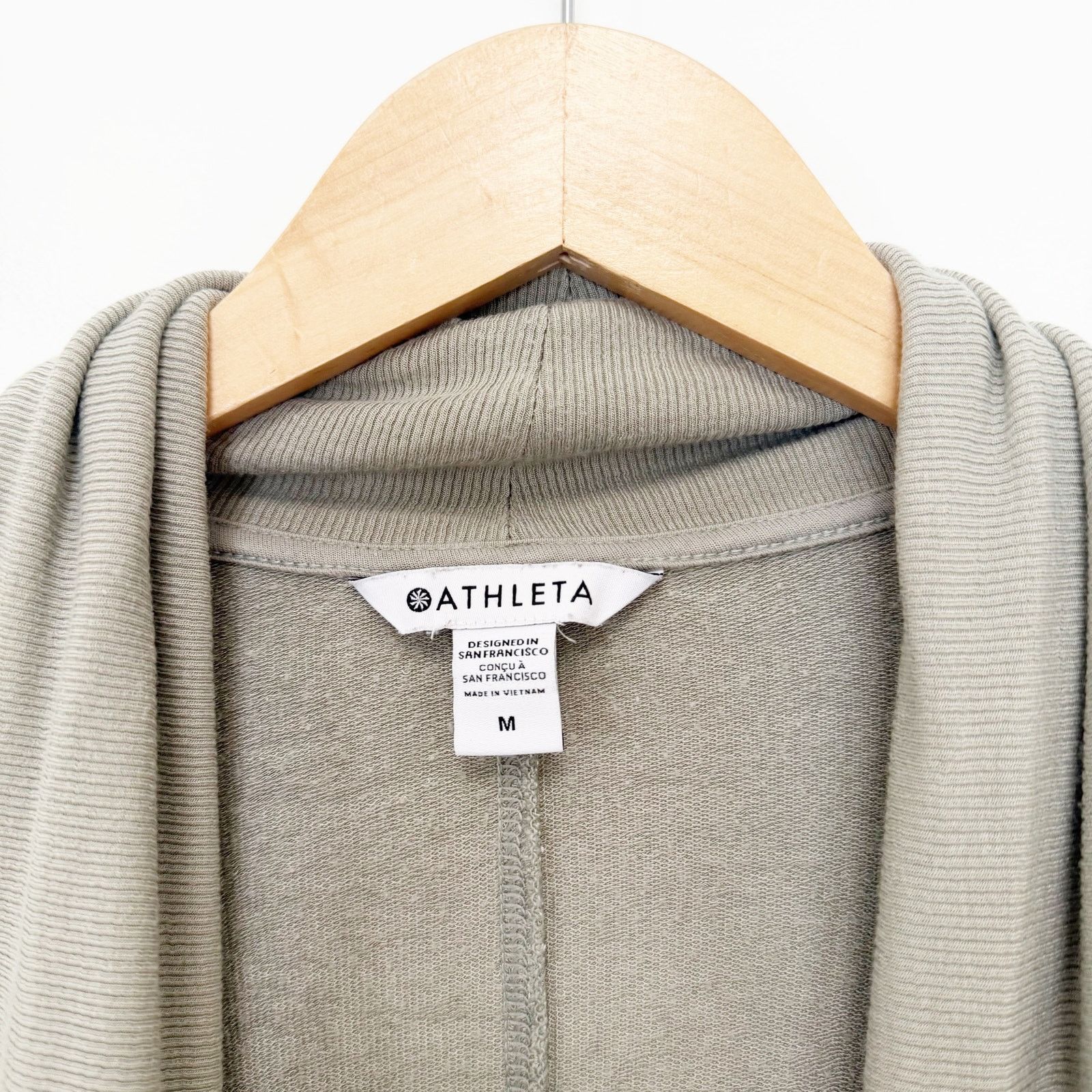 Athleta Athleta Pranayama Restore Wrap Cardigan Sz M Size M / US 6-8 / IT 42-44 - 2 Thumbnail