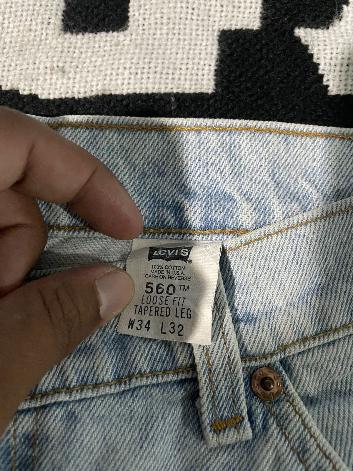 Levi's Vintage Levi’s 560 Loose Fit Tapered Leg 90s Jeans Pants Size US 34 / EU 50 - 3 Thumbnail