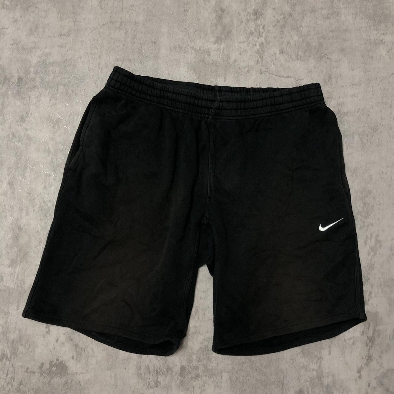 Nike Nike black and white sweat shorts Size US 36 / EU 52 - 1 Thumbnail