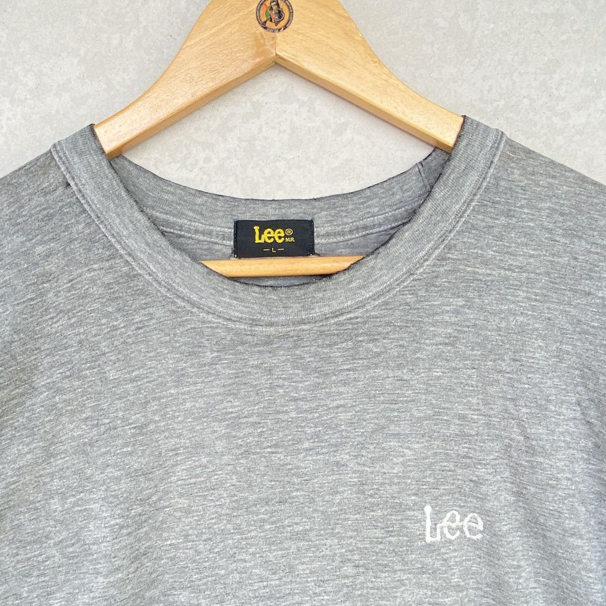 Other Vintage Lee Small Embroidered Gray Pullover Jumper Size L Size US L / EU 52-54 / 3 - 4 Thumbnail