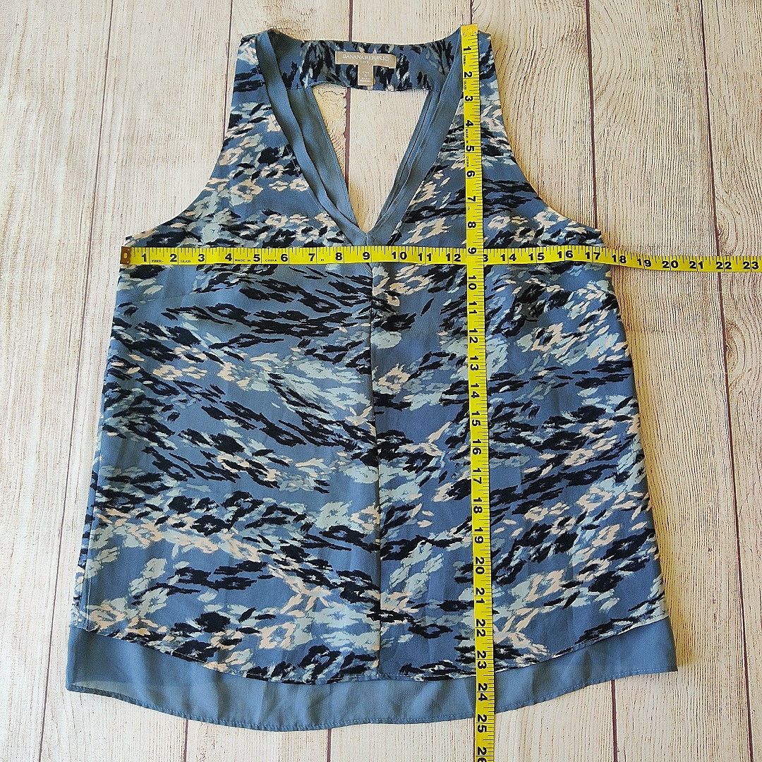 Banana Republic Banana Republic double V-neck sleeveless blouse sz S Size S / US 4 / IT 40 - 7 Thumbnail