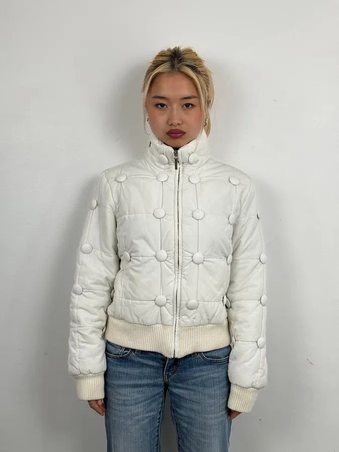 Moschino 2000s Moschino White Cozy Puffer Jacket Size S / US 4 / IT 40 - 2 Thumbnail