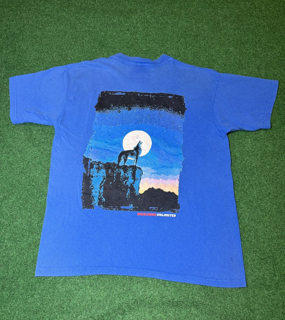 Marlboro × Vintage Vintage 90s Marlboro Lone Wolf Pocket Tee USA Made T Shirt Size US XL / EU 56 / 4 - 1 Thumbnail