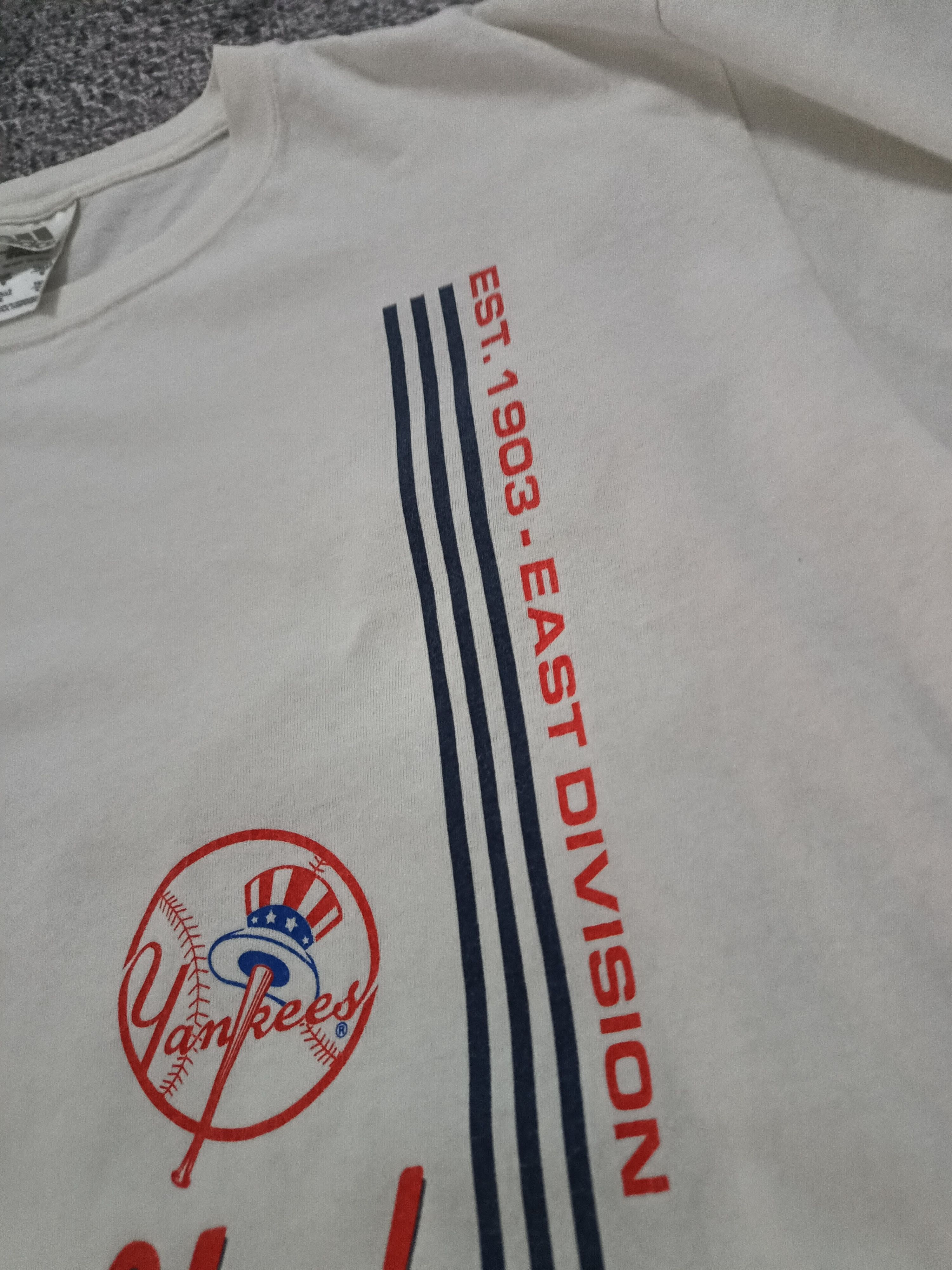 Adidas × New York Yankees × Vintage Vintage Adidas New York Yankees MLB T Shirt Size US M / EU 48-50 / 2 - 2 Thumbnail