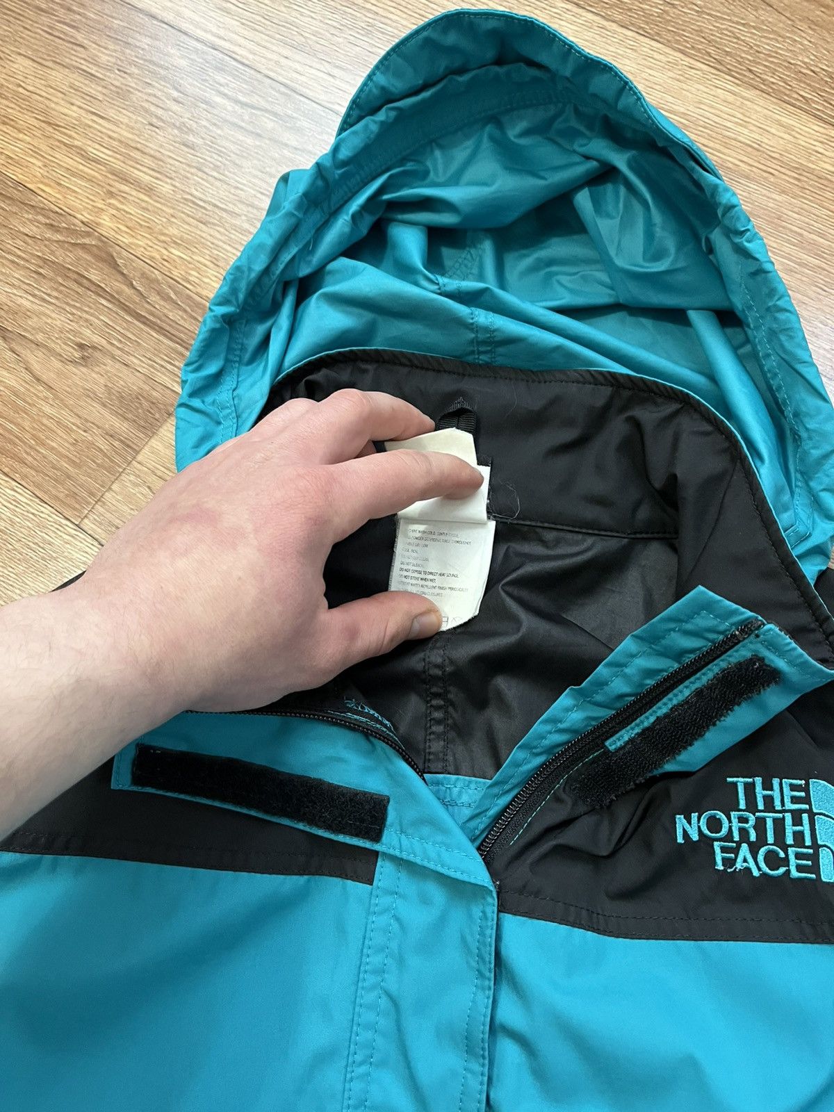 The North Face Vintage The North Face HyVent Anorak Rain Jacket Size US M / EU 48-50 / 2 - 8 Thumbnail