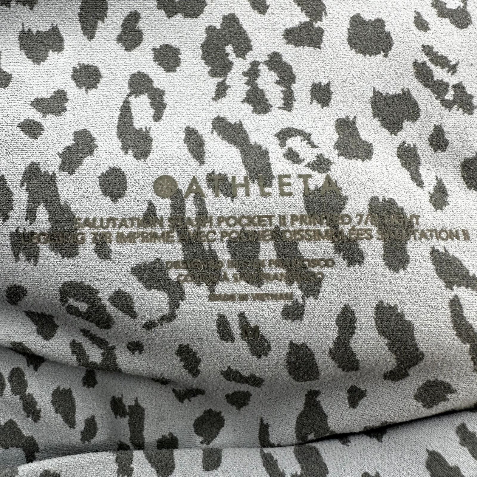 Athleta Athleta Salutation Stash Pocket II 7/8 Tights Leopard Blue M Size 32" / US 10 / IT 46 - 2 Thumbnail