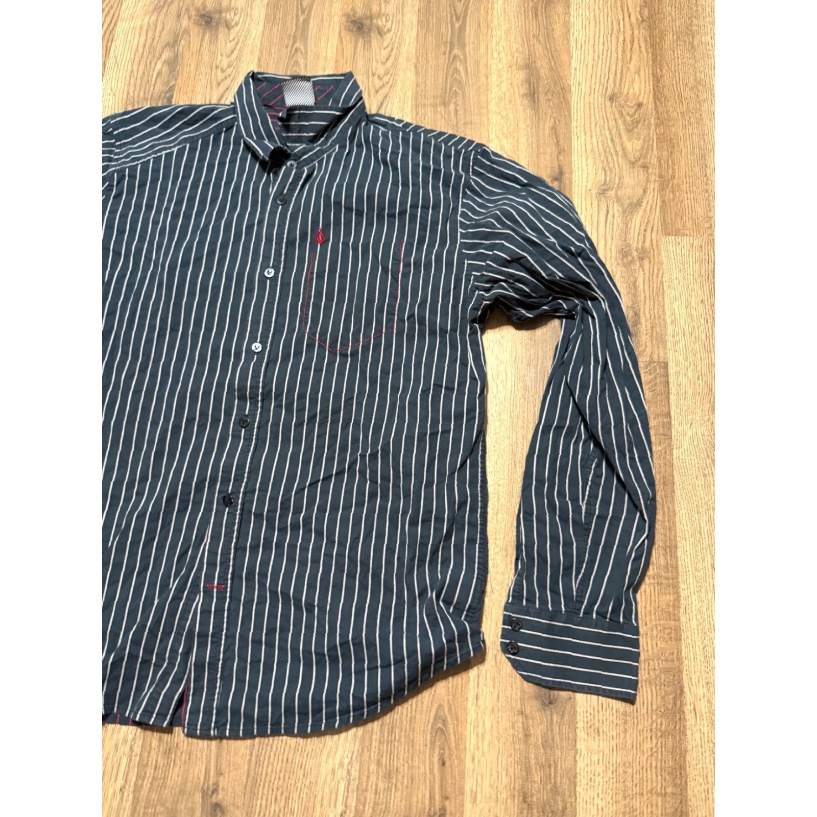 Volcom Volcom Shirt, Mens Large, Black Red Striped Long Sleeve Button-Up Shirt Size US L / EU 52-54 / 3 - 4 Thumbnail