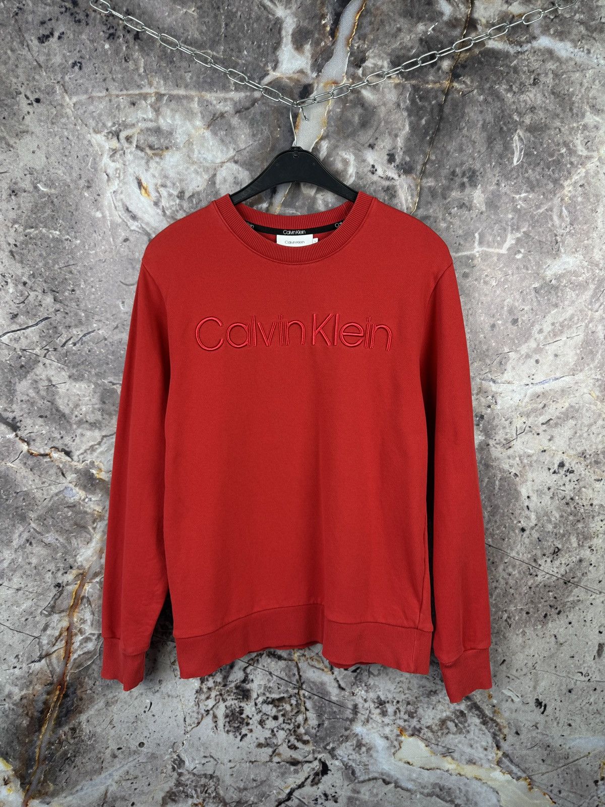 Calvin Klein Calvin Klein Red Crewneck Sweatshirt Embroidered Logo Size US L / EU 52-54 / 3 - 1 Thumbnail