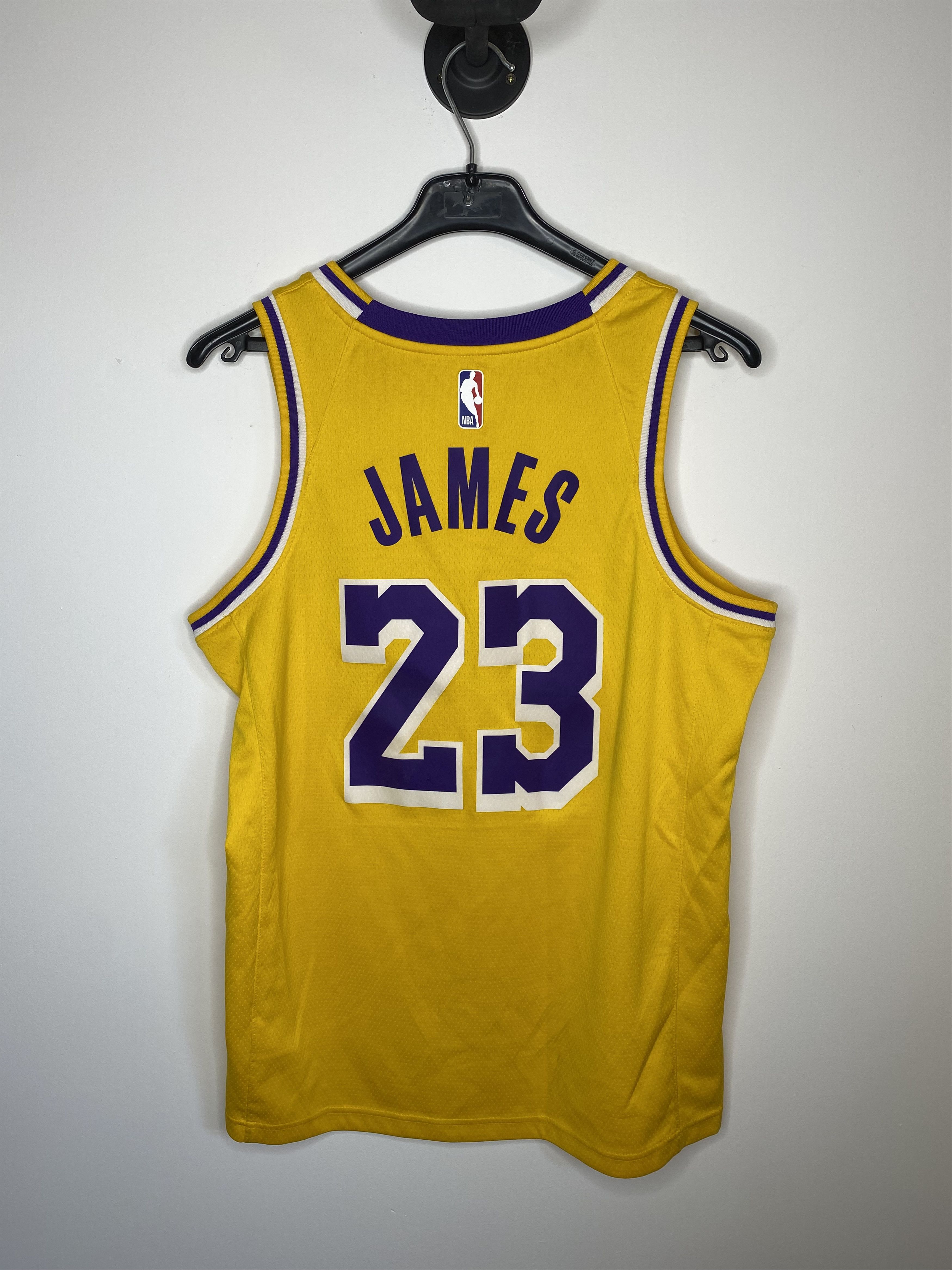 Nike JAMES #23 LOS ANGELES LAKERS 2019 BASKETBALL JERSEY SHIRT Size US M / EU 48-50 / 2 - 2 Thumbnail