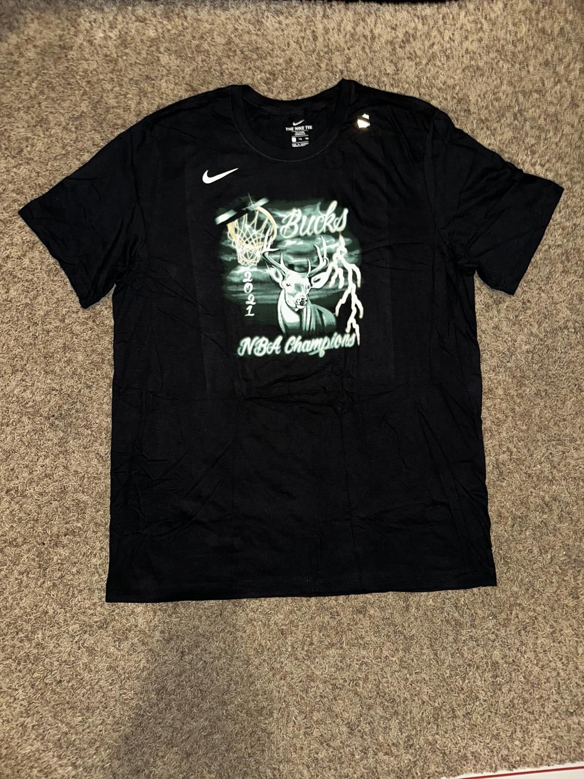 Nike Nike Men’s NBA Milwaukee Bucks Champions Roster Black T-Shirt Size US XXL / EU 58 / 5 - 1 Thumbnail