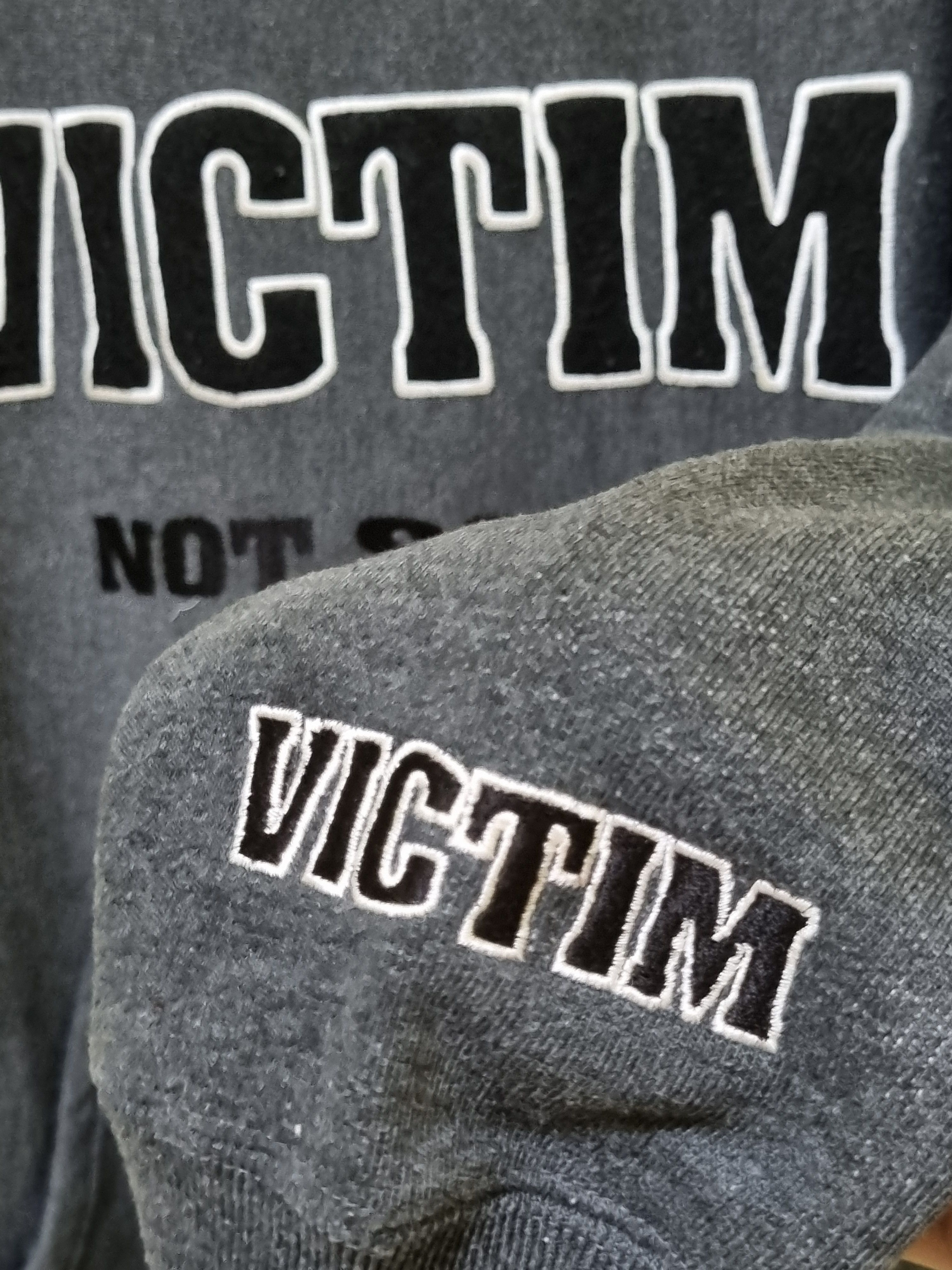 Japanese Brand Vintage Victim Perfect Kingdom Hoodie Size US L / EU 52-54 / 3 - 5 Thumbnail