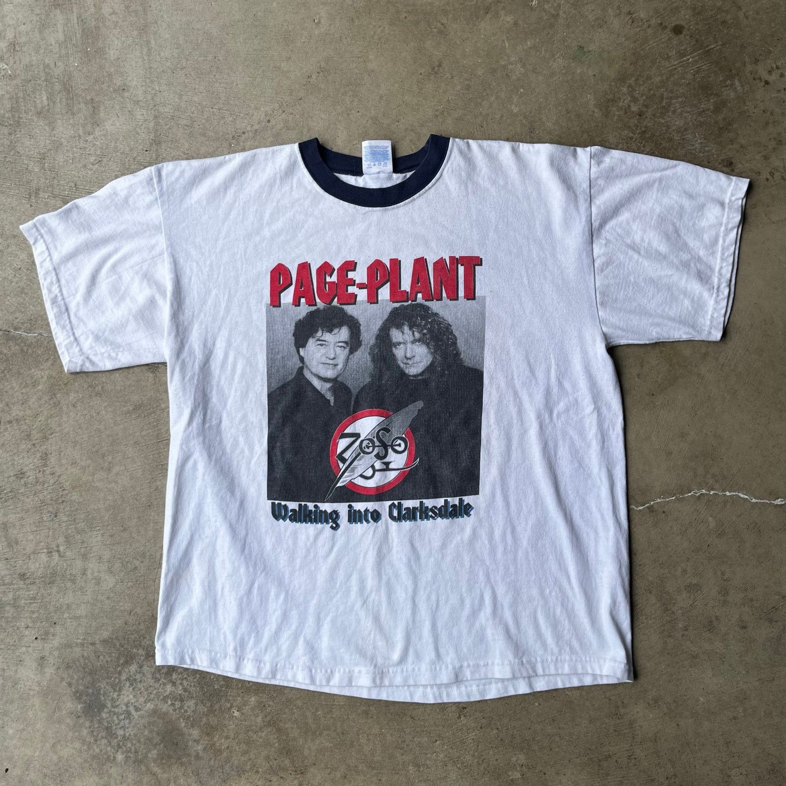 Vintage VINTAGE PAGE-PLANT WALKING INTO CLARKSDALE 1998 SHIRT XL Size US XL / EU 56 / 4 - 1 Thumbnail