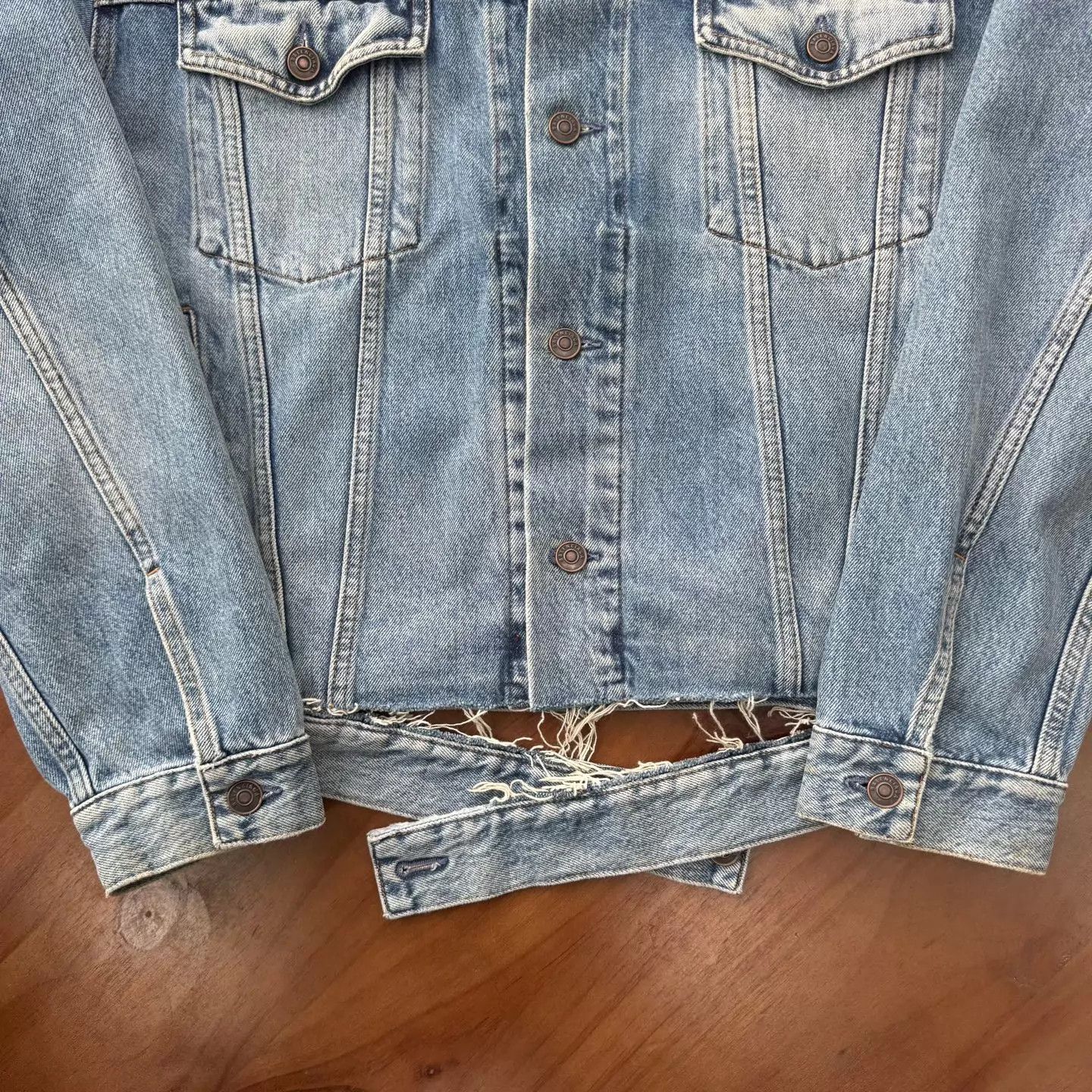 Balenciaga Balenciaga neck embroidery denim jacket size 36 Size XS / US 0-2 / IT 36-38 - 5 Thumbnail