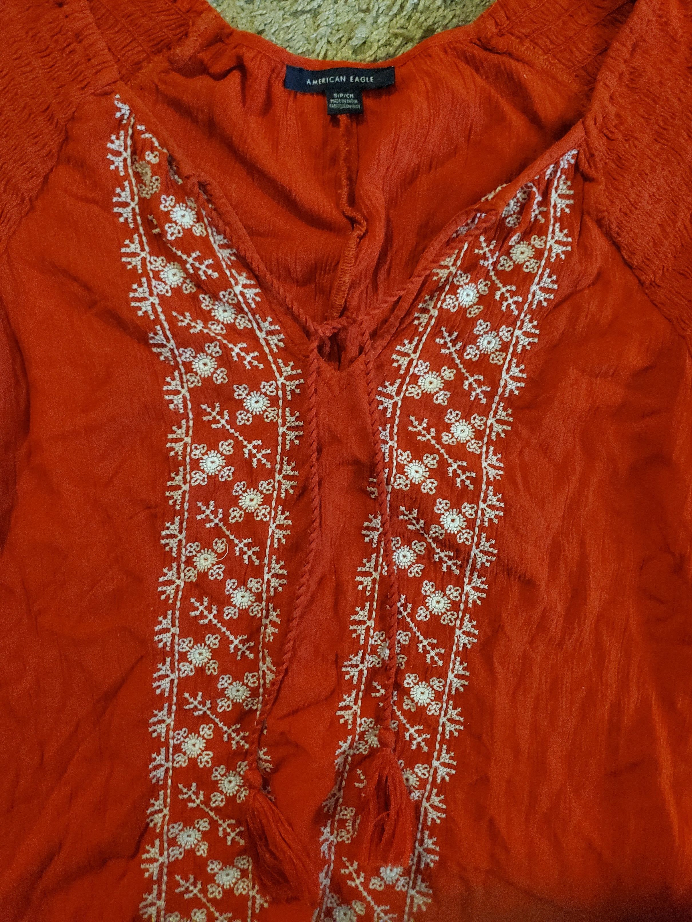 American Eagle Outfitters American Eagle embroidered blouse with tassels Size S / US 4 / IT 40 - 2 Thumbnail