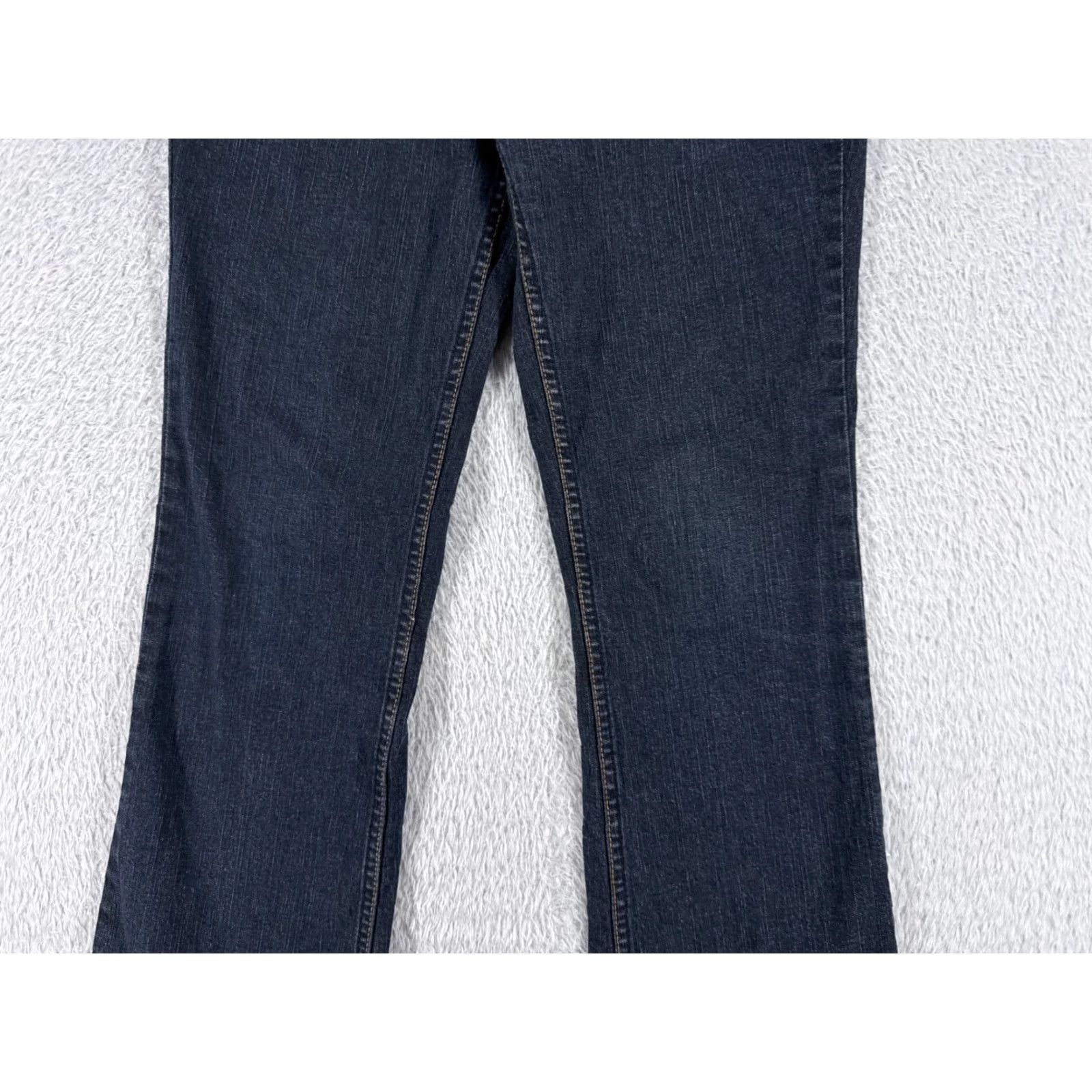 Levi's Levi's Women’s Bootcut Jeans 26x30 Denim Dark Wash Mid Rise 5-Pocket Zipper 2010s Fashion Size 27" / US 4 / IT 40 - 3 Thumbnail