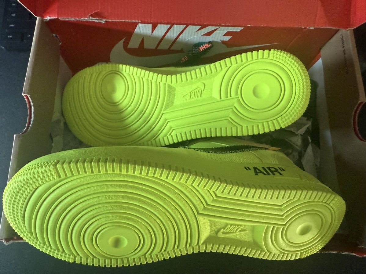 Off-White Nike Air Force 1 Low Off-White Volt Size US 9 / EU 42 - 13 Thumbnail