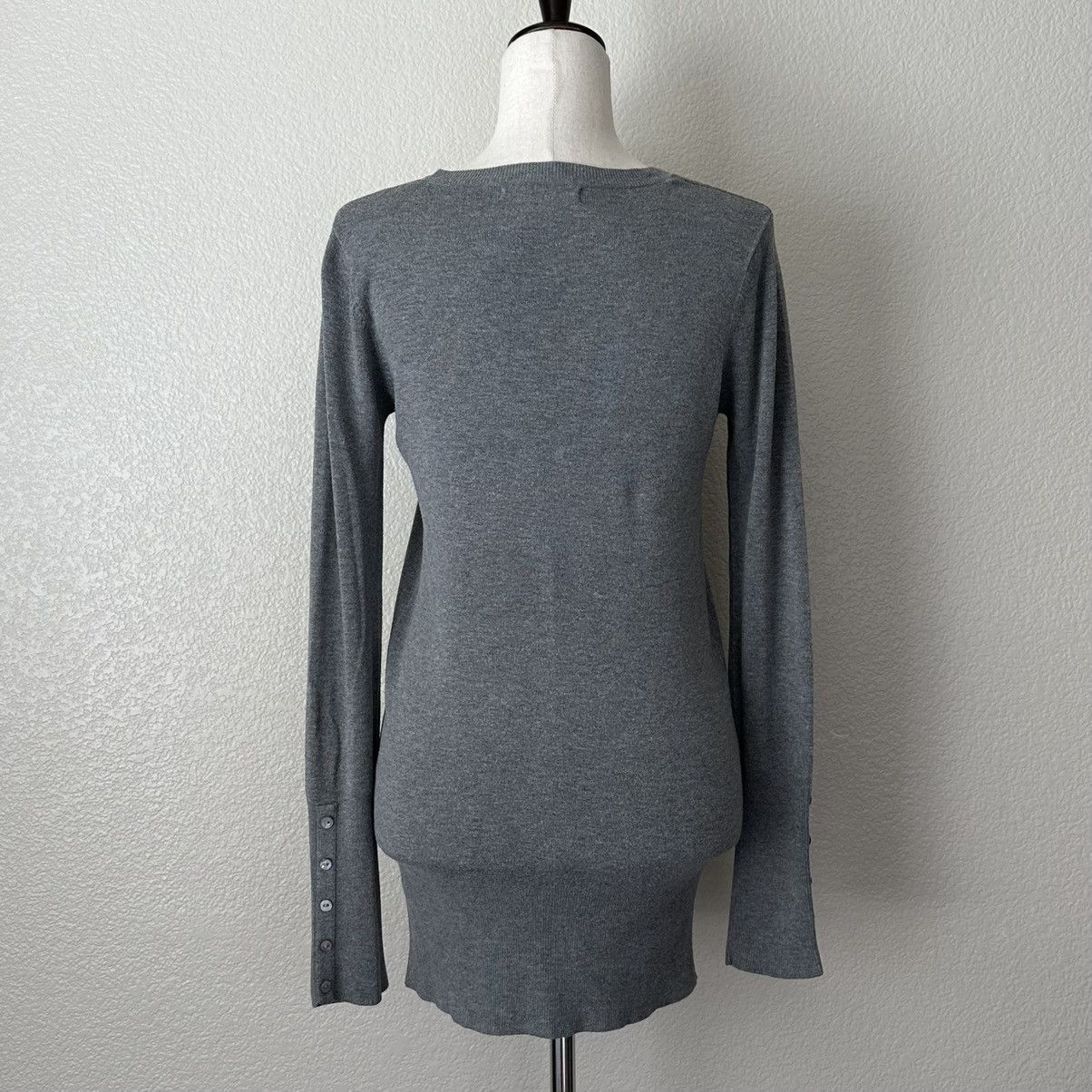 Zara Zara Gray V-neck Long Sleeves Button Cuffs Pullover Sweater Size M / US 6-8 / IT 42-44 - 8 Thumbnail