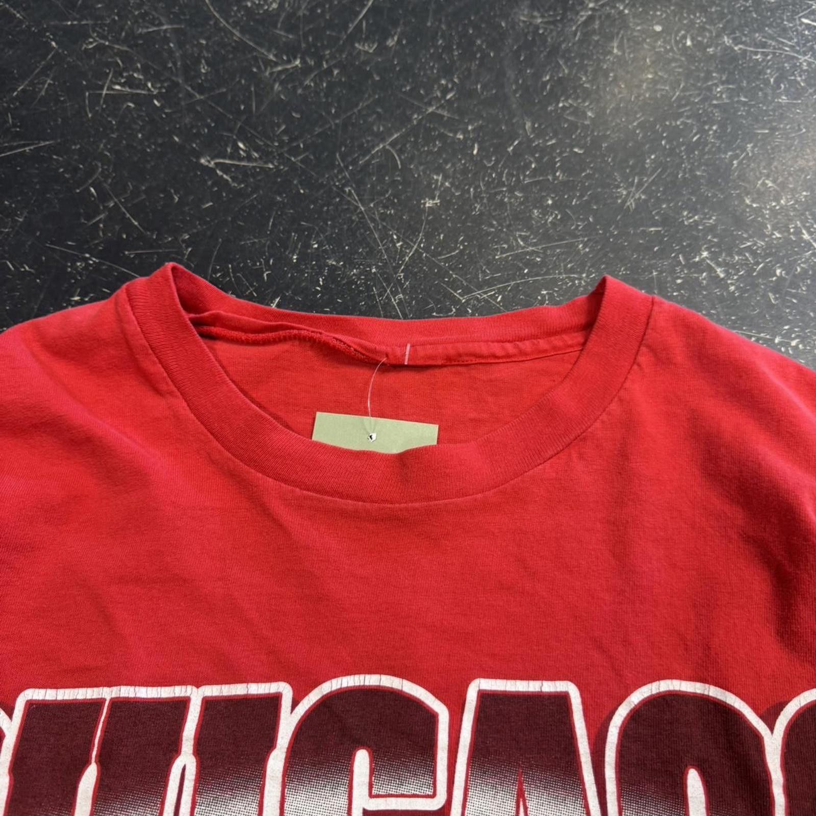 NBA Vintage 90s Chicago Red Bulls NBA Tee Size US XL / EU 56 / 4 - 5 Thumbnail