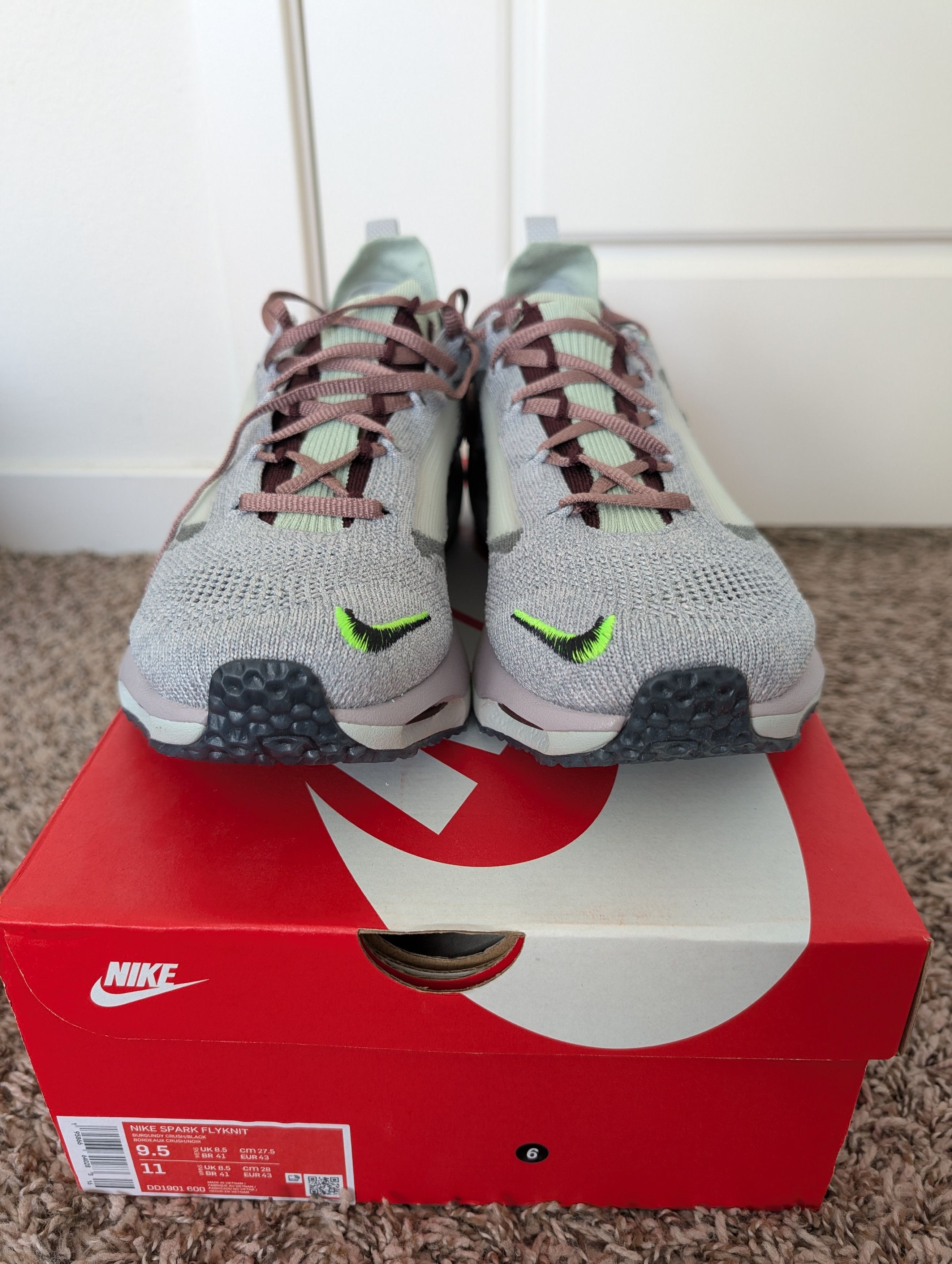 Nike NEW w/ box Nike Spark Flyknit Burgundy Crush US 9.5 Size US 9.5 / EU 42-43 - 2 Thumbnail