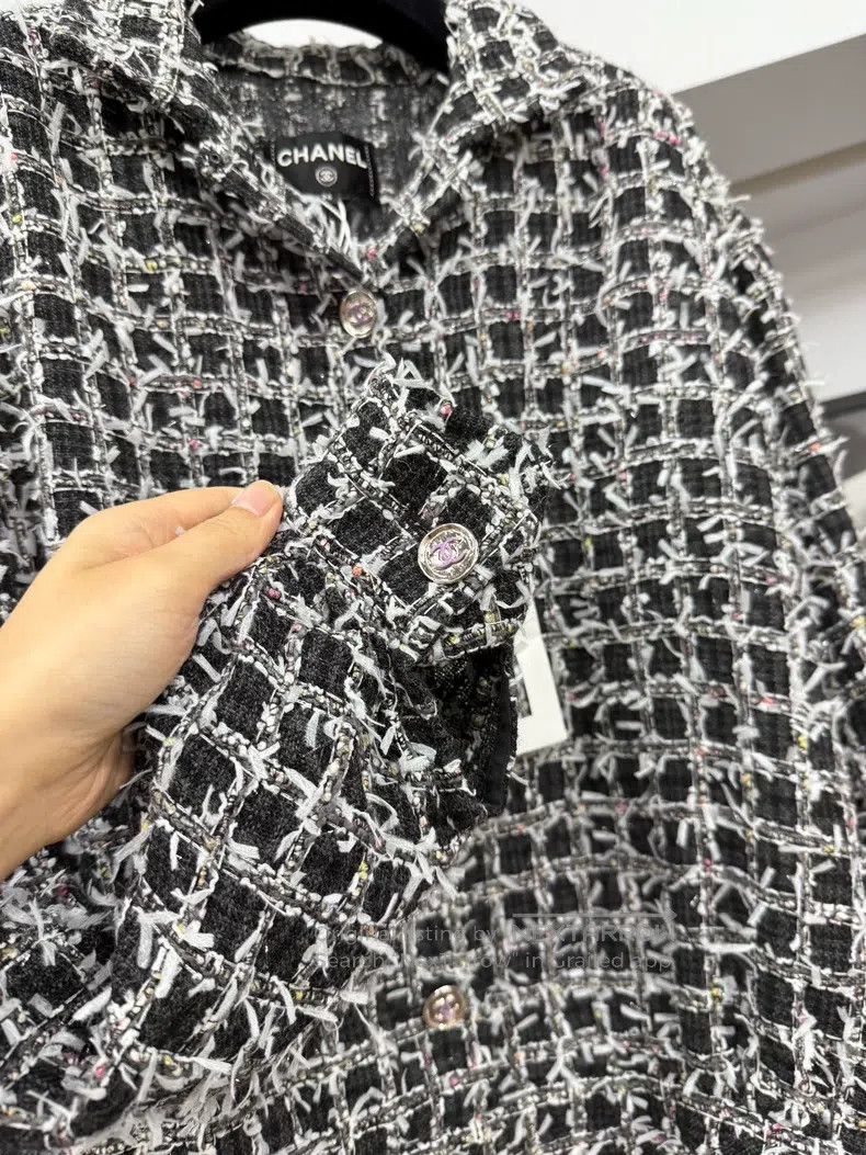 Chanel Chanel 23A tweed knitted coat Size XS / US 0-2 / IT 36-38 - 2 Thumbnail