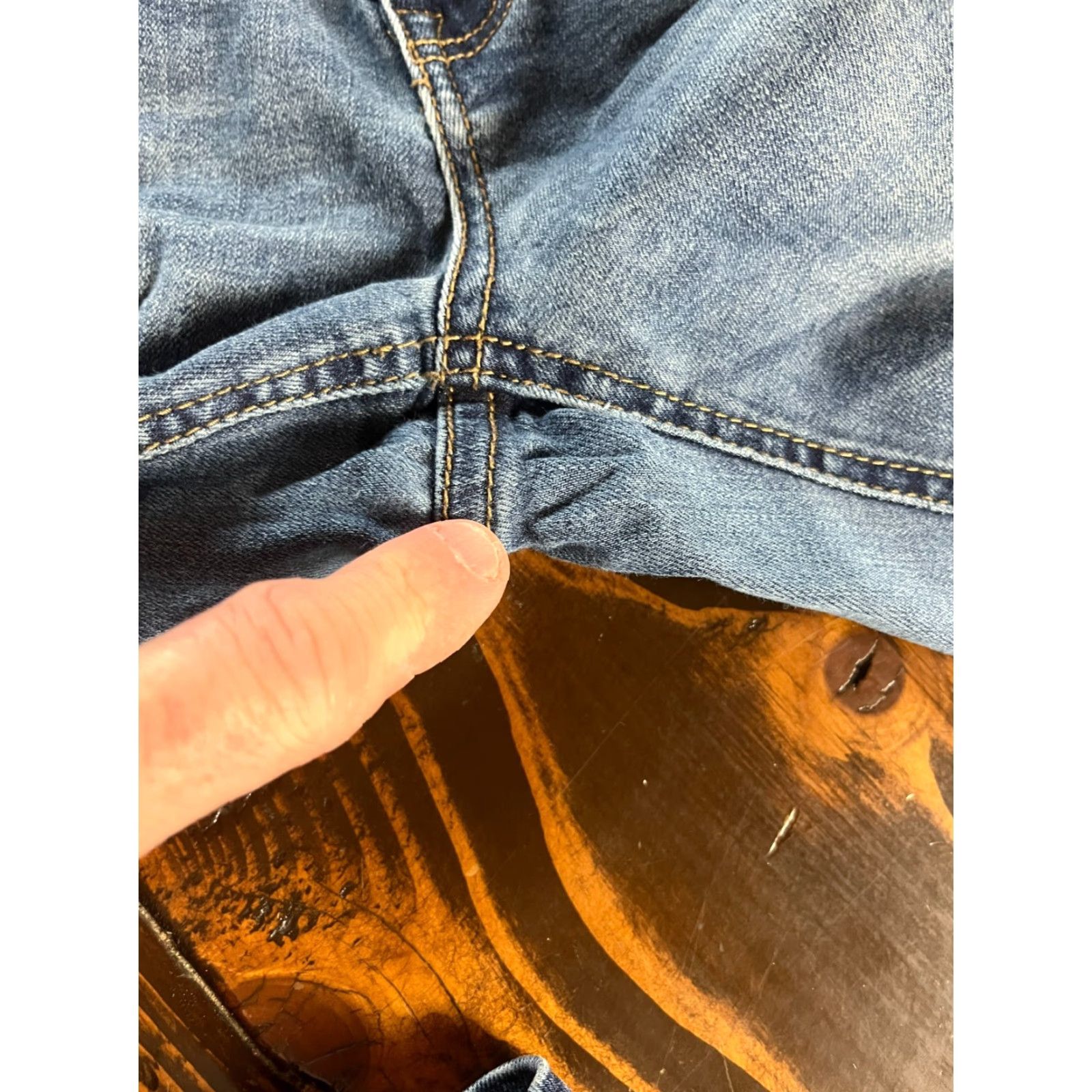 Vintage Maurices Jeans Womens Size Small Blue Denim Distressed Regular Pockets Skinny Inseam 32 in Mid Rise 8.5-10.5 in Size 28" / US 6 / IT 42 - 7 Thumbnail