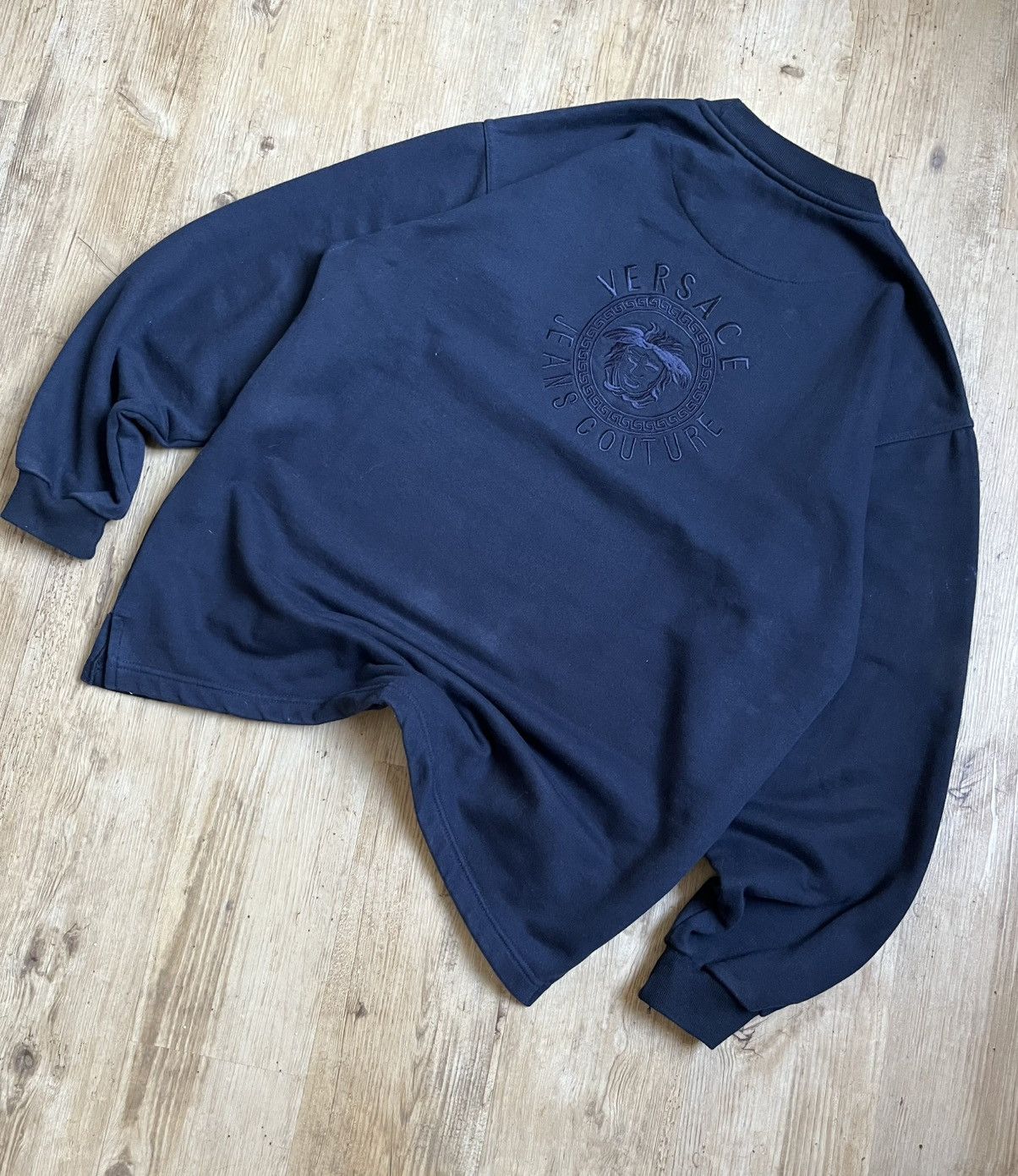 Versace Vintage Versace medusa logo sweatshirt Size US XL / EU 56 / 4 - 2 Thumbnail