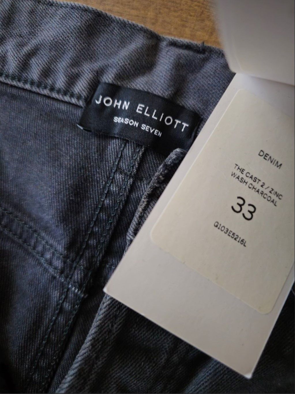 John Elliott John Elliott / The Cast 2 Size US 33 - 2 Thumbnail
