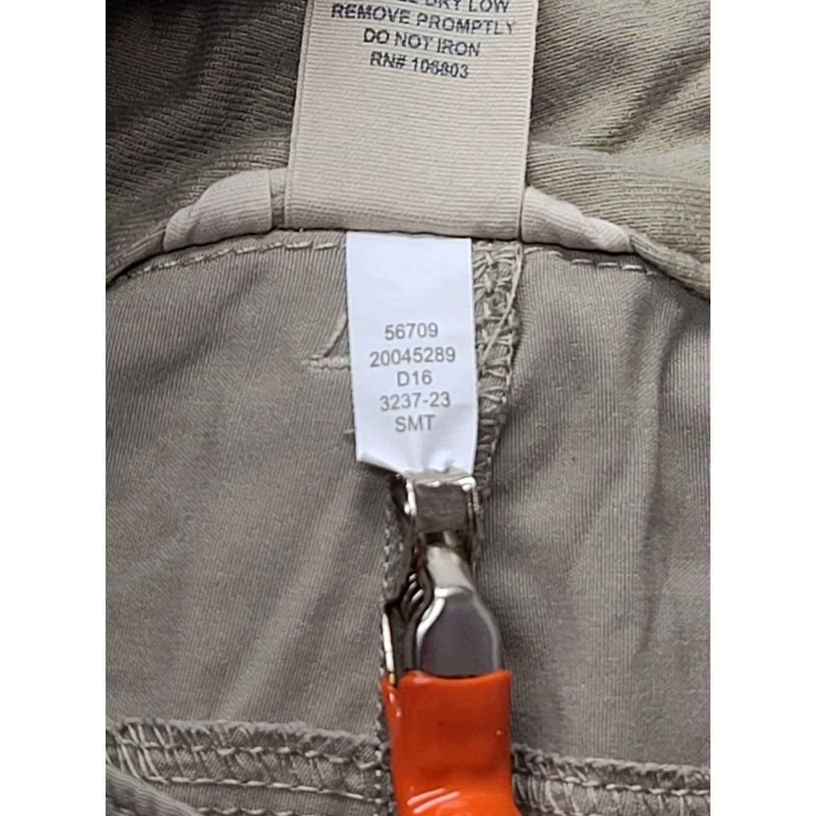 Vintage Duluth Dry on the Fly Pants Womens 20x35 Bootcut Convertible Hiking Cargo Nylon Spandex Beige Regular Inseam 35" Pockets Moisture Wicking Comfort Size 27" / US 4 / IT 40 - 3 Thumbnail