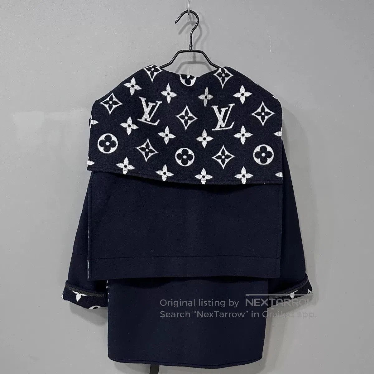 Louis Vuitton navy short coat with LV logo. Size XS / US 0-2 / IT 36-38 - 3 Thumbnail