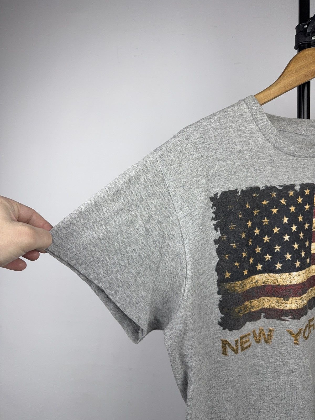 Vintage Vintage 00s NEW YORK NYC American Flag Graphic T-Shirt Grey Size US M / EU 48-50 / 2 - 3 Thumbnail