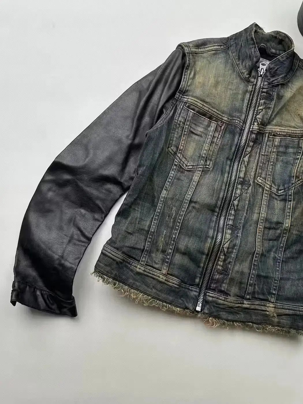 G-Star G-Star Vintage Faded Amazing Cropped Denim Jacket (3) Size S / US 4 / IT 40 - 2 Thumbnail