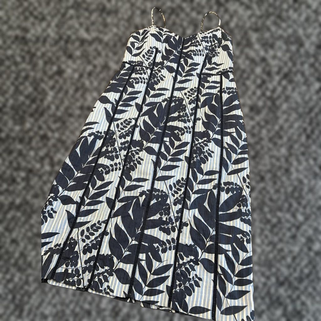TROPICAL BANANA REPUBLIC BLUE EYELET SHEATH DRESS SZ 2 User: BANANA REPUBLIC TROPICAL BLUE EYELET SHEATH DRESS SZ 2