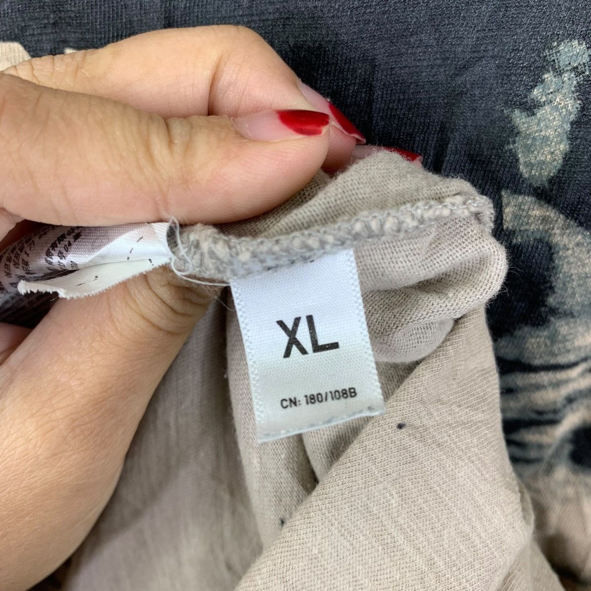 Undercover × Uniqlo Uniqlo × Undercover Long Sleeve Shirt New Standard Family Size US XL / EU 56 / 4 - 7 Thumbnail
