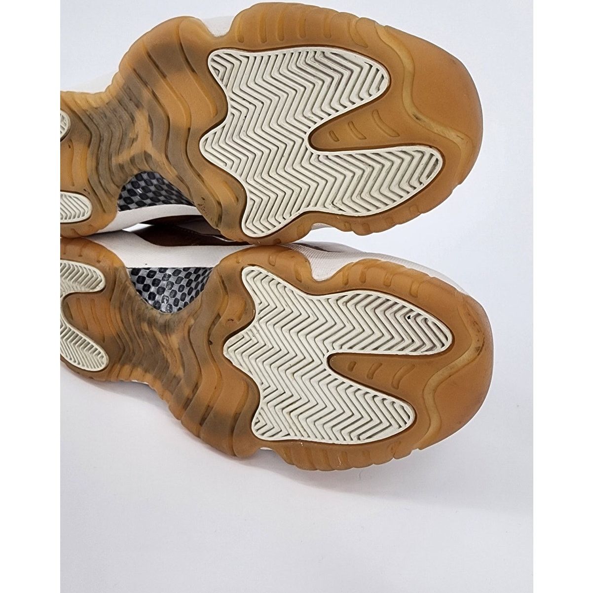 Nike Jordan 11 Retro Low Rose Gold Sneakers Women's Size 9.5 Size US 9.5 / IT 39.5 - 16 Thumbnail