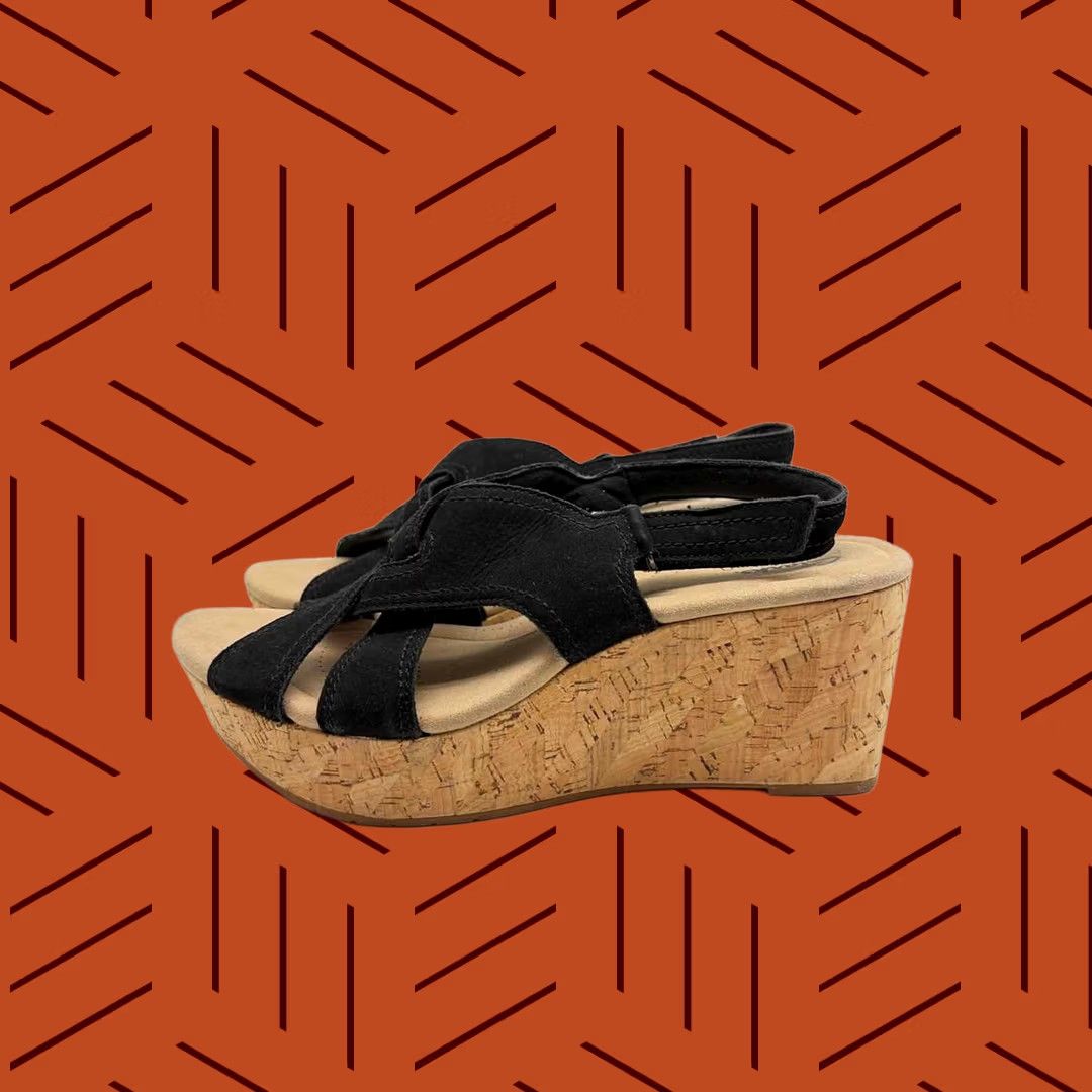 Clarks Clarks Black Size 9 Wedge Heels Size US 9 / IT 39 - 1 Thumbnail