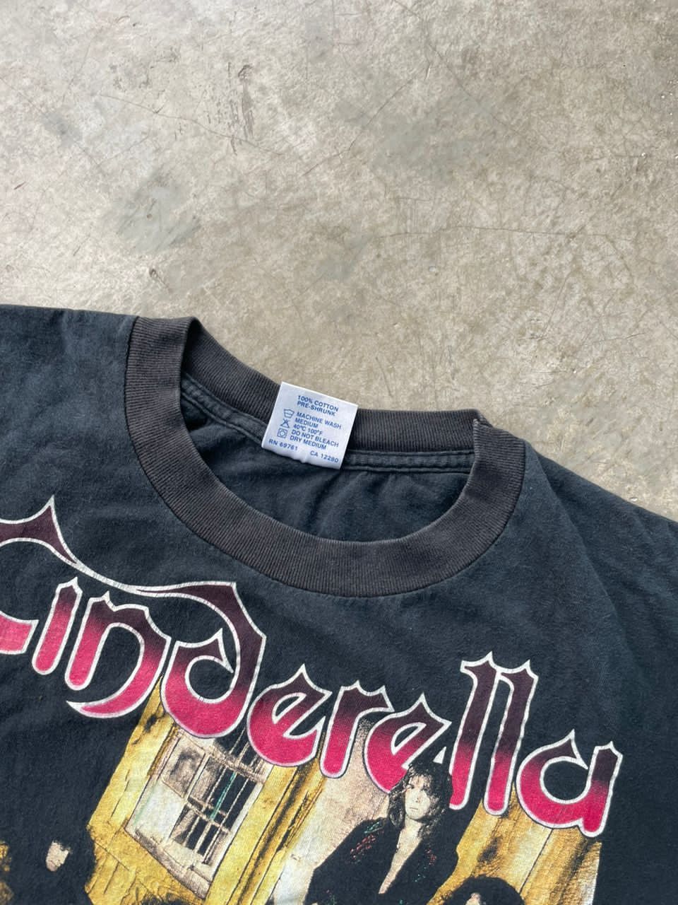 Band Tees Vintage 90s Cinderella 'Heart Break Station' Tour Band Tees Size US XL / EU 56 / 4 - 10 Thumbnail