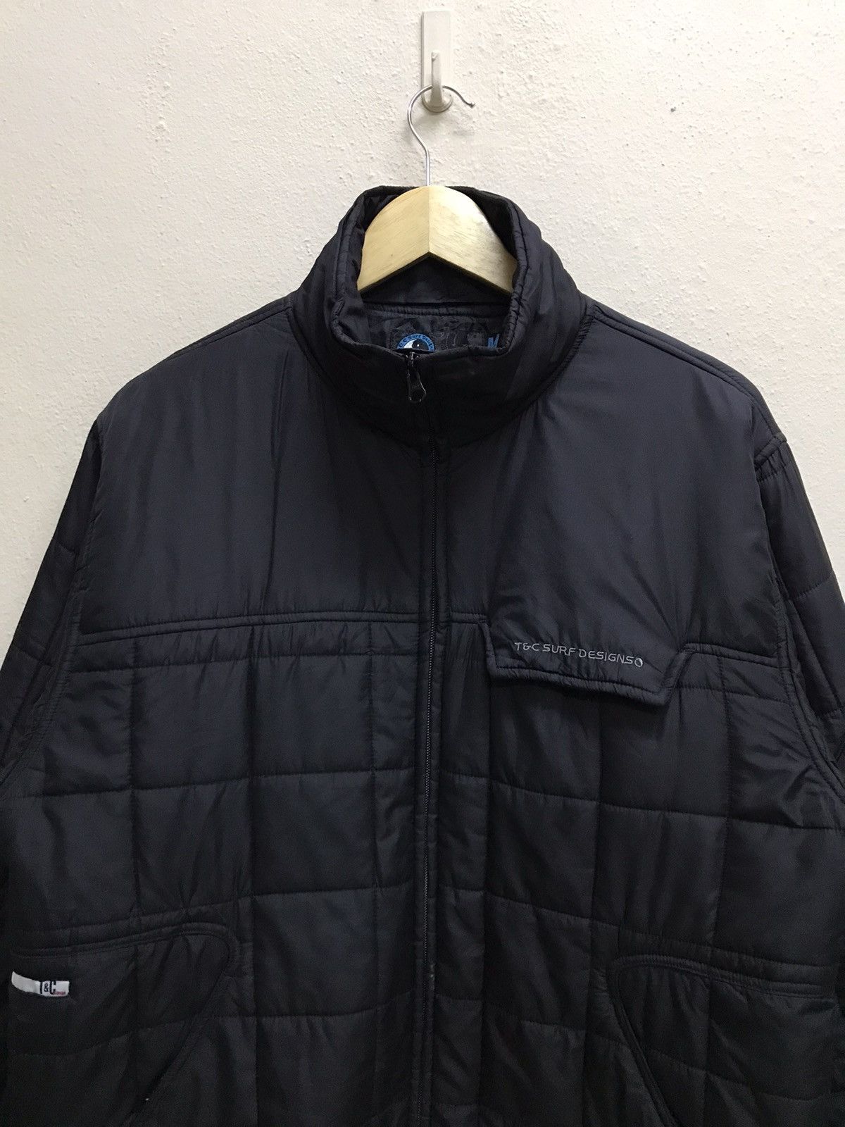 Vintage VINTAGE T&C SURF DESIGN DOWN JACKET Size US M / EU 48-50 / 2 - 4 Thumbnail