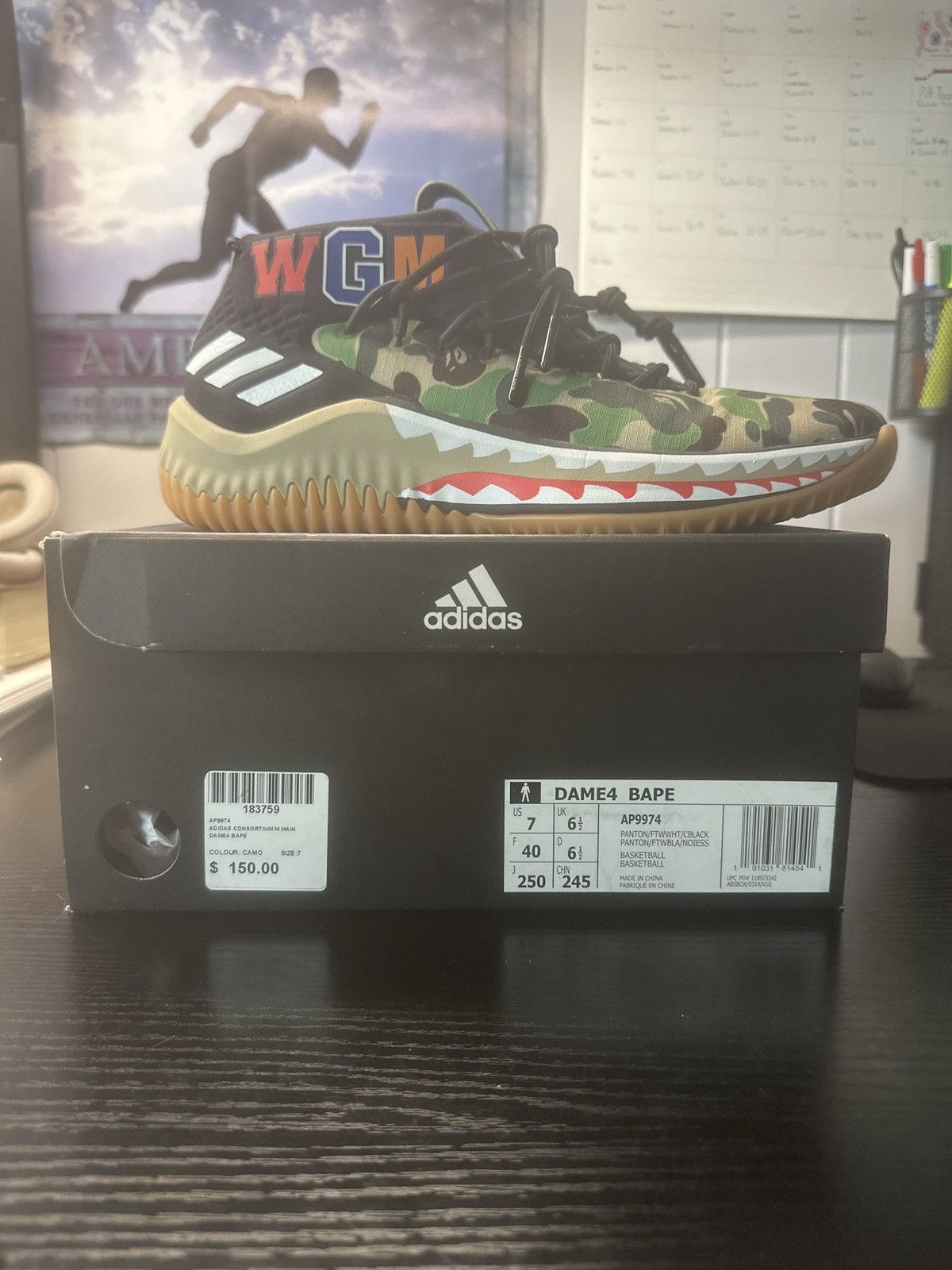 Adidas × Bape Dame 4 x A Bathing Ape Size US 7 / EU 40 - 7 Thumbnail