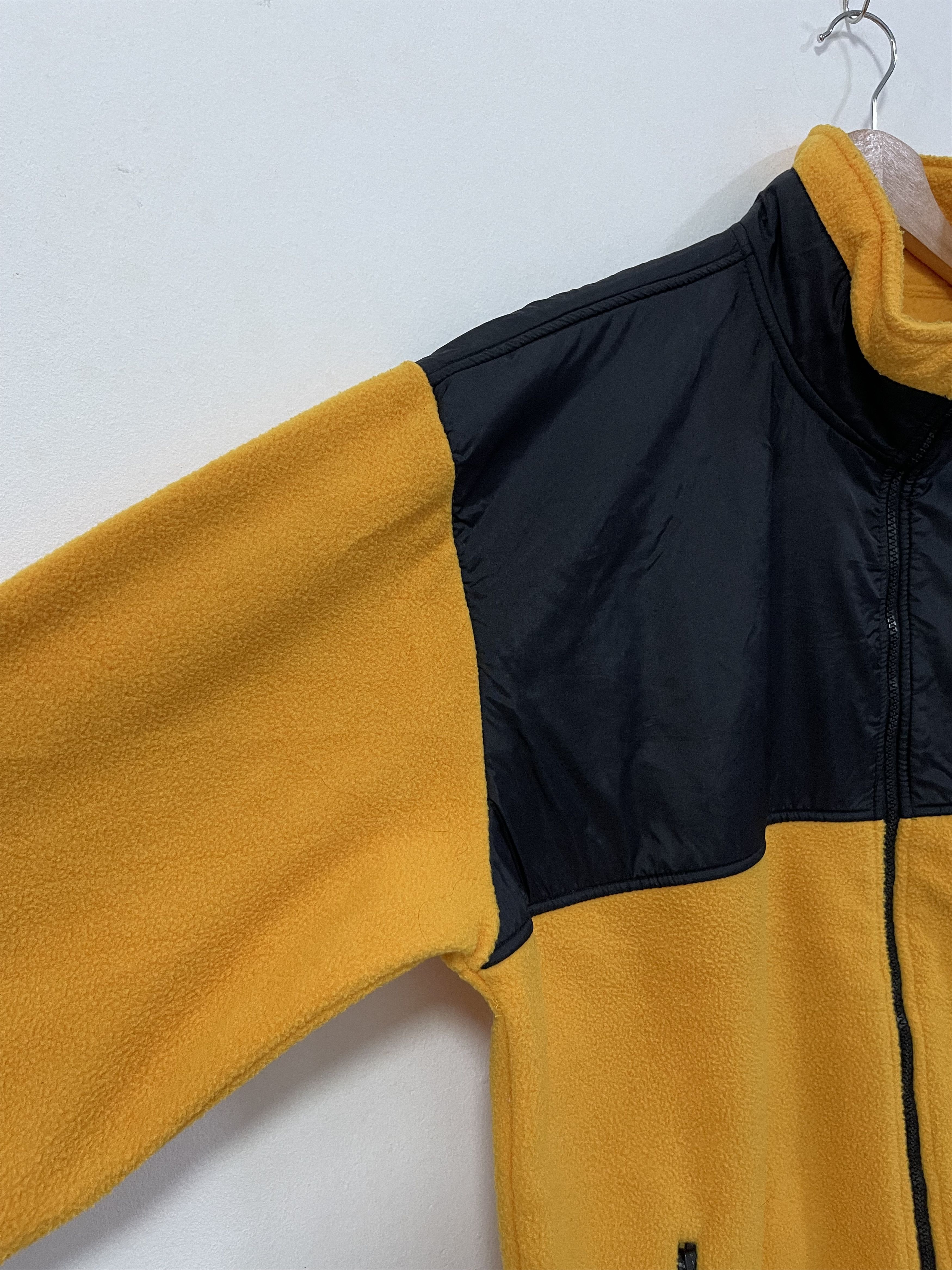 Japanese Brand × Vintage Vintage Suntory Malts Beer Embroidery Two Tone Fleece Zipper Size US L / EU 52-54 / 3 - 6 Thumbnail