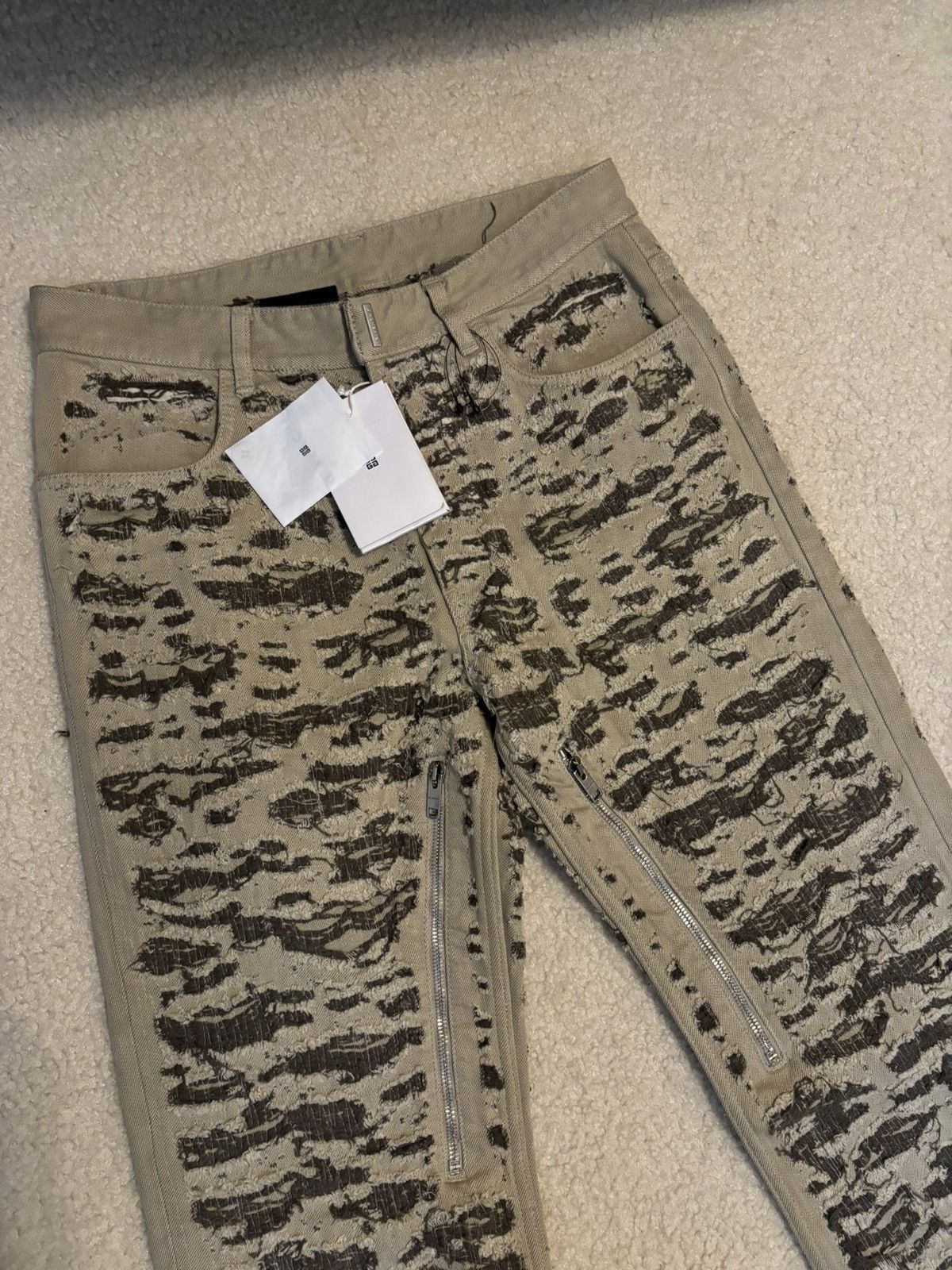 Givenchy Givenchy Distressed Camo Zipper Slim Fit Jeans Brown Beige Size US 30 / EU 46 - 2 Thumbnail