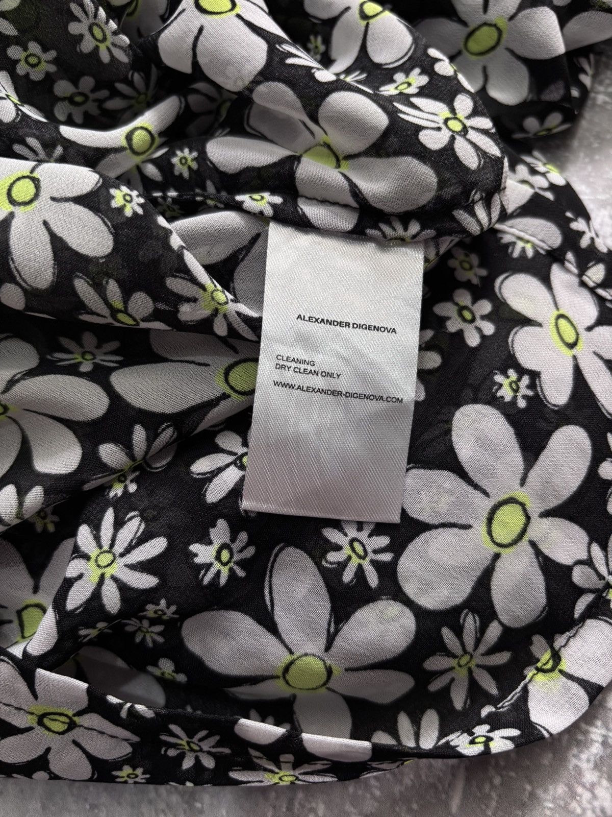 ALEXANDER DIGENOVA Alexander Digenova Chiffon Sunflower Shirt. Size Large Size US L / EU 52-54 / 3 - 6 Thumbnail