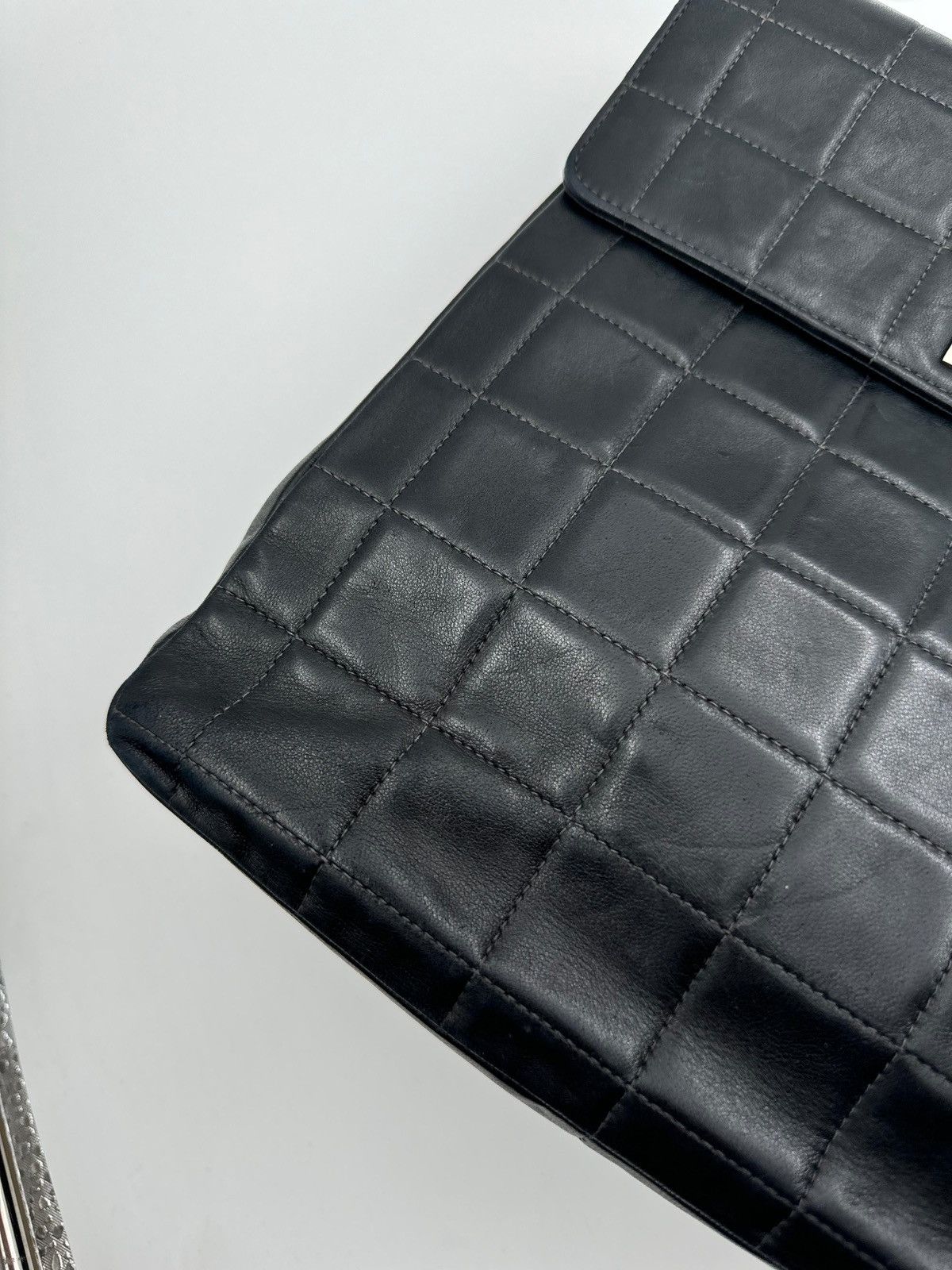 Chanel × Vintage CHANEL BLACK SQUARE QUILTED CHAIN SHOULDER BAG Size ONE SIZE - 8 Thumbnail