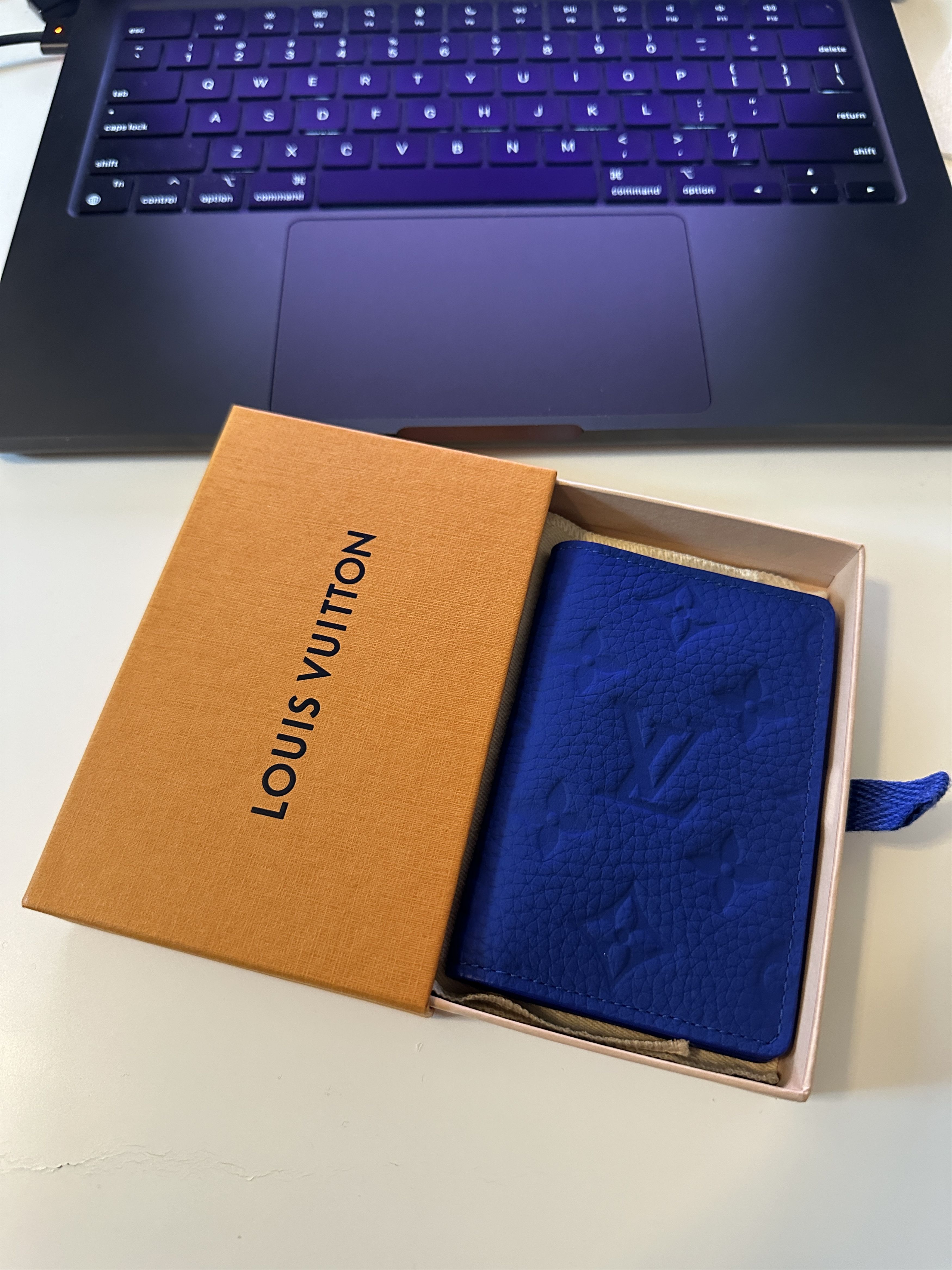 Louis Vuitton Louis Vuitton Pocket Organizer Monogram Taurillon Blue Size ONE SIZE - 1 Thumbnail