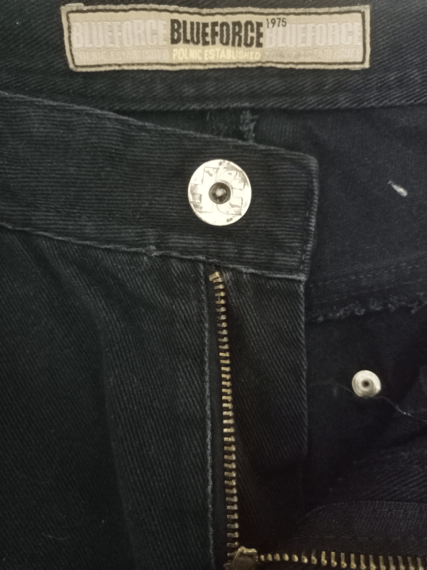 Japanese Brand Vintage Japanese Brand Studded Black Loose Jeans 28x29 Size US 28 / EU 44 - 3 Thumbnail