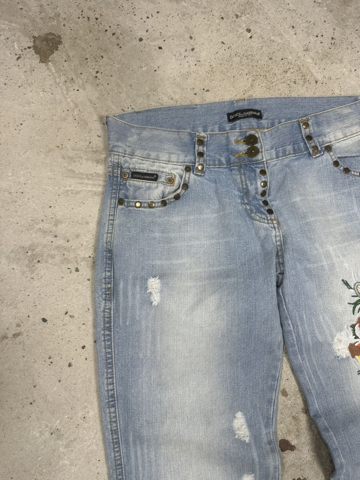 Dolce & Gabbana 2000s Dolce & Gabbana Hawaii Embroidery Bootcut Jeans Studs Size 32" / US 10 / IT 46 - 8 Thumbnail